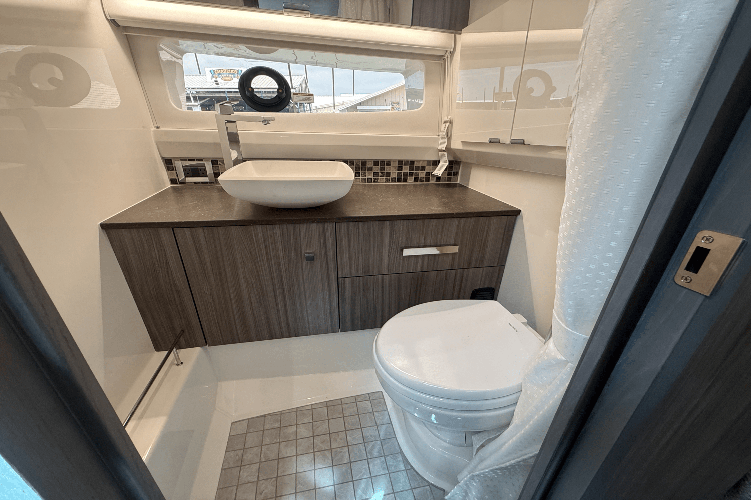 2025 Sea Ray SLX 400 Outboard Image Thumbnail #54