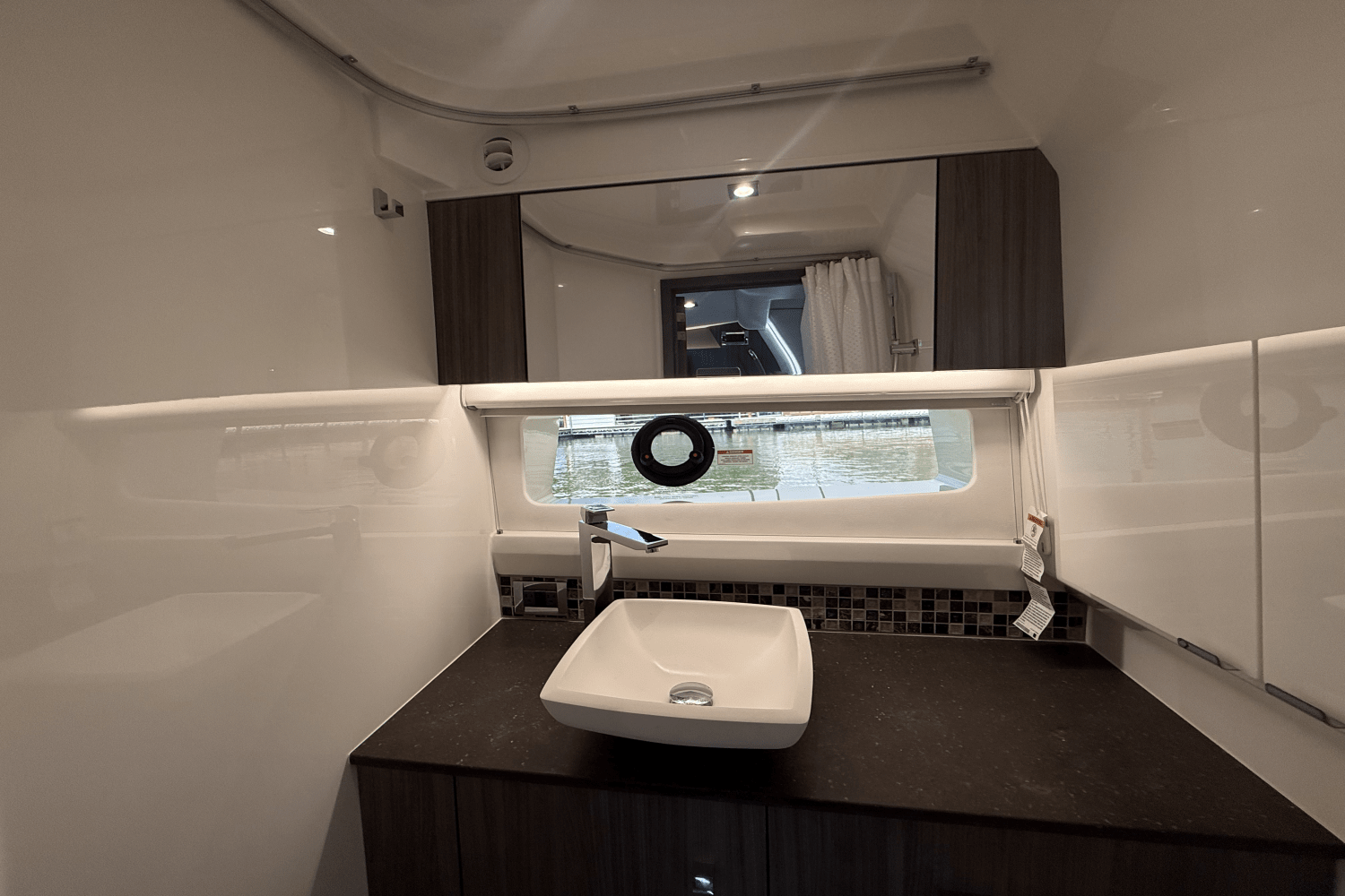 2025 Sea Ray SLX 400 Outboard Image Thumbnail #56