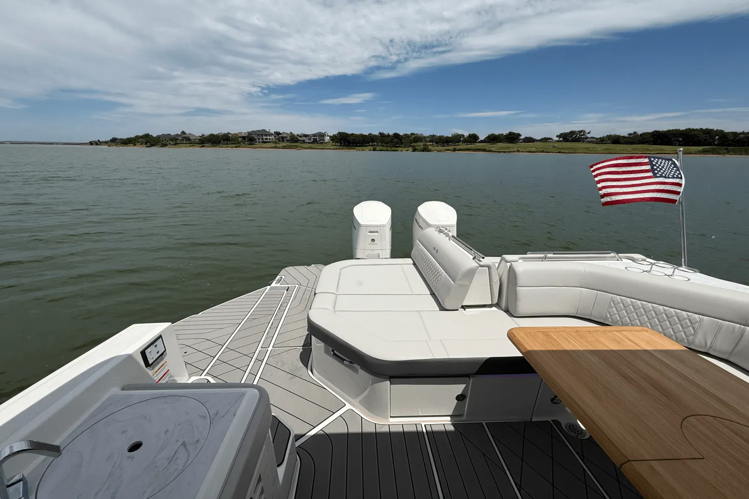 2025 Sea Ray SLX 400 Outboard Image Thumbnail #21