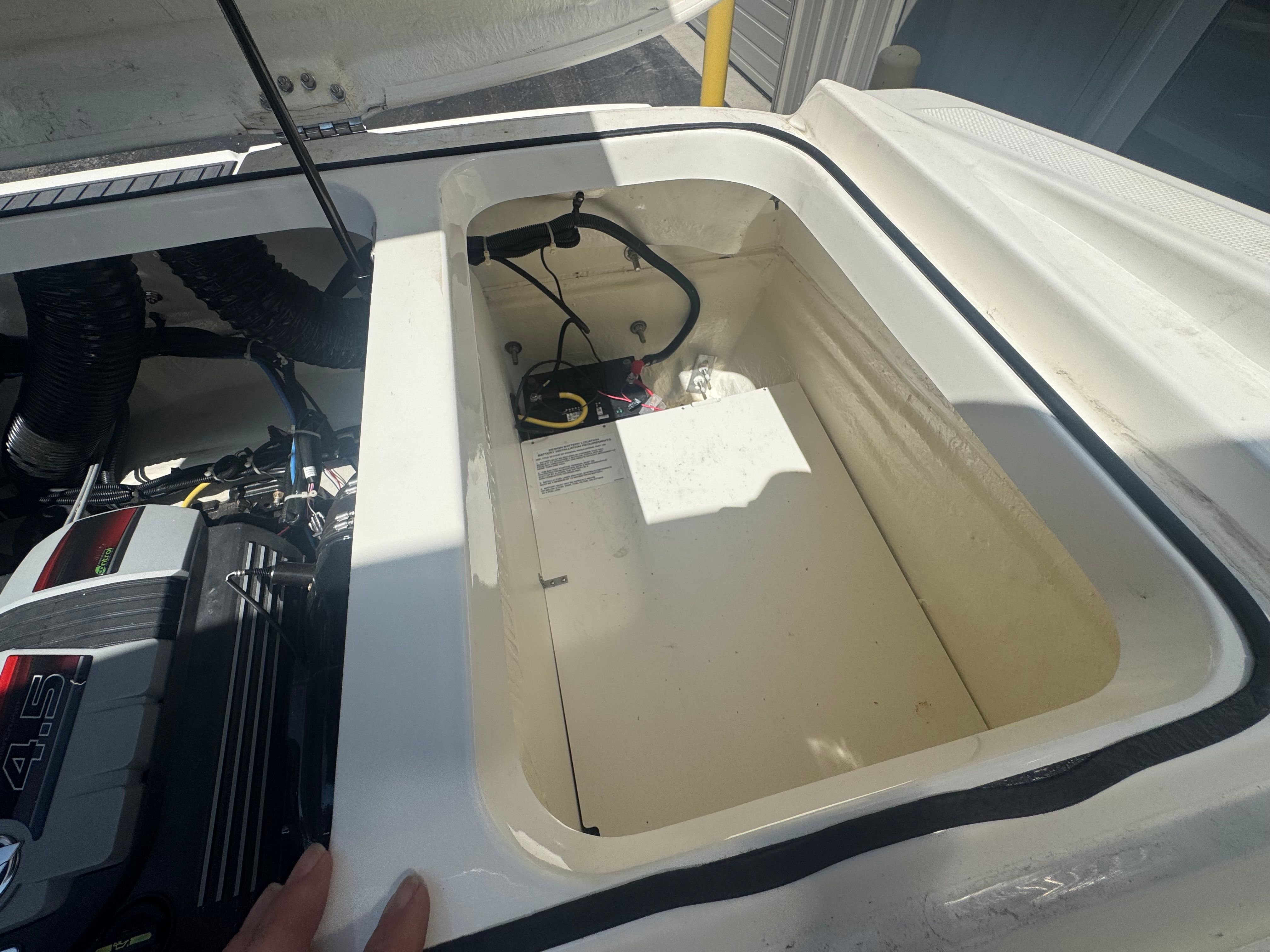 2023 Bayliner VR5 Bowrider I/O Image Thumbnail #12