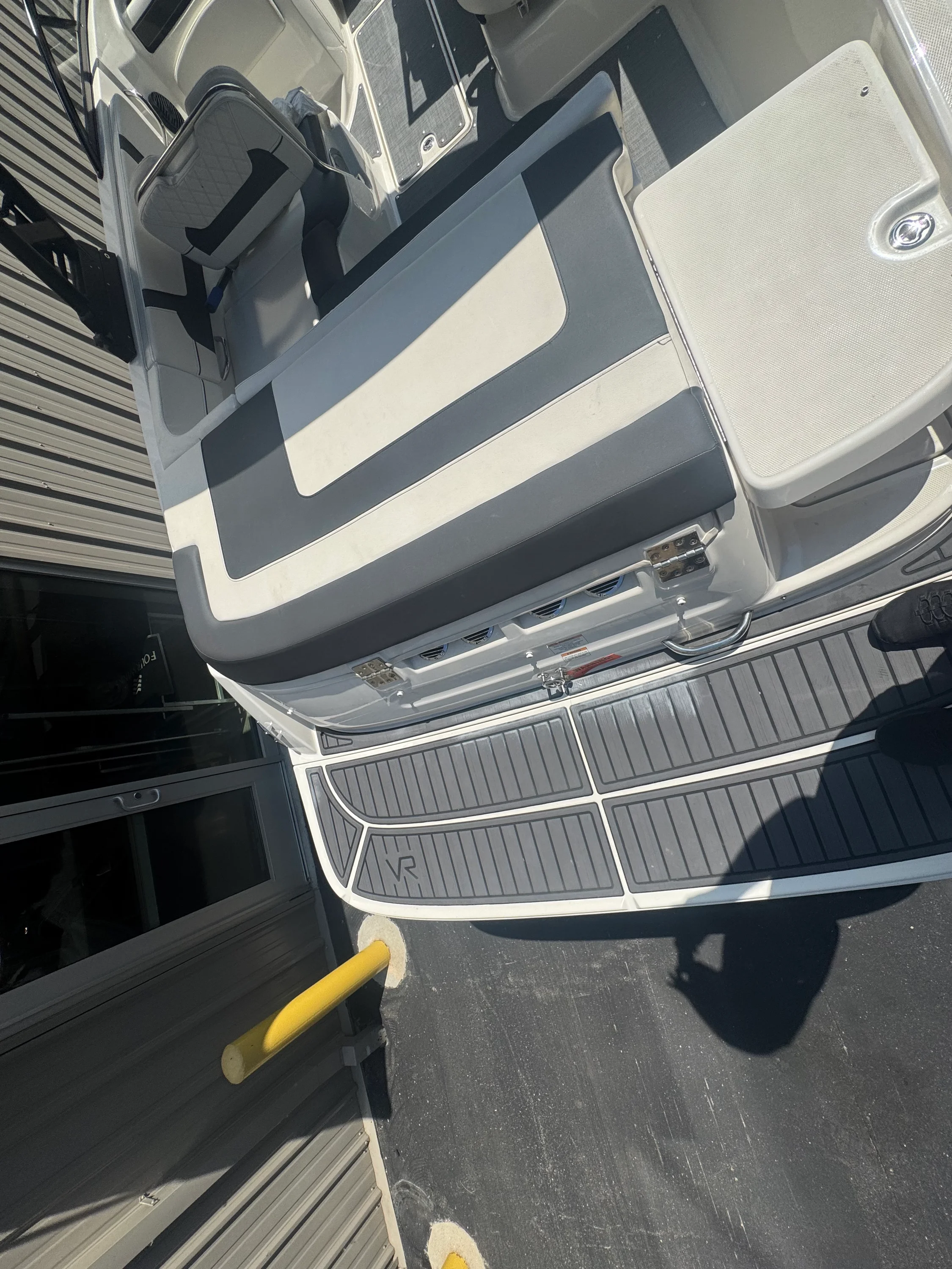 2023 Bayliner VR5 Bowrider I/O Image Thumbnail #13