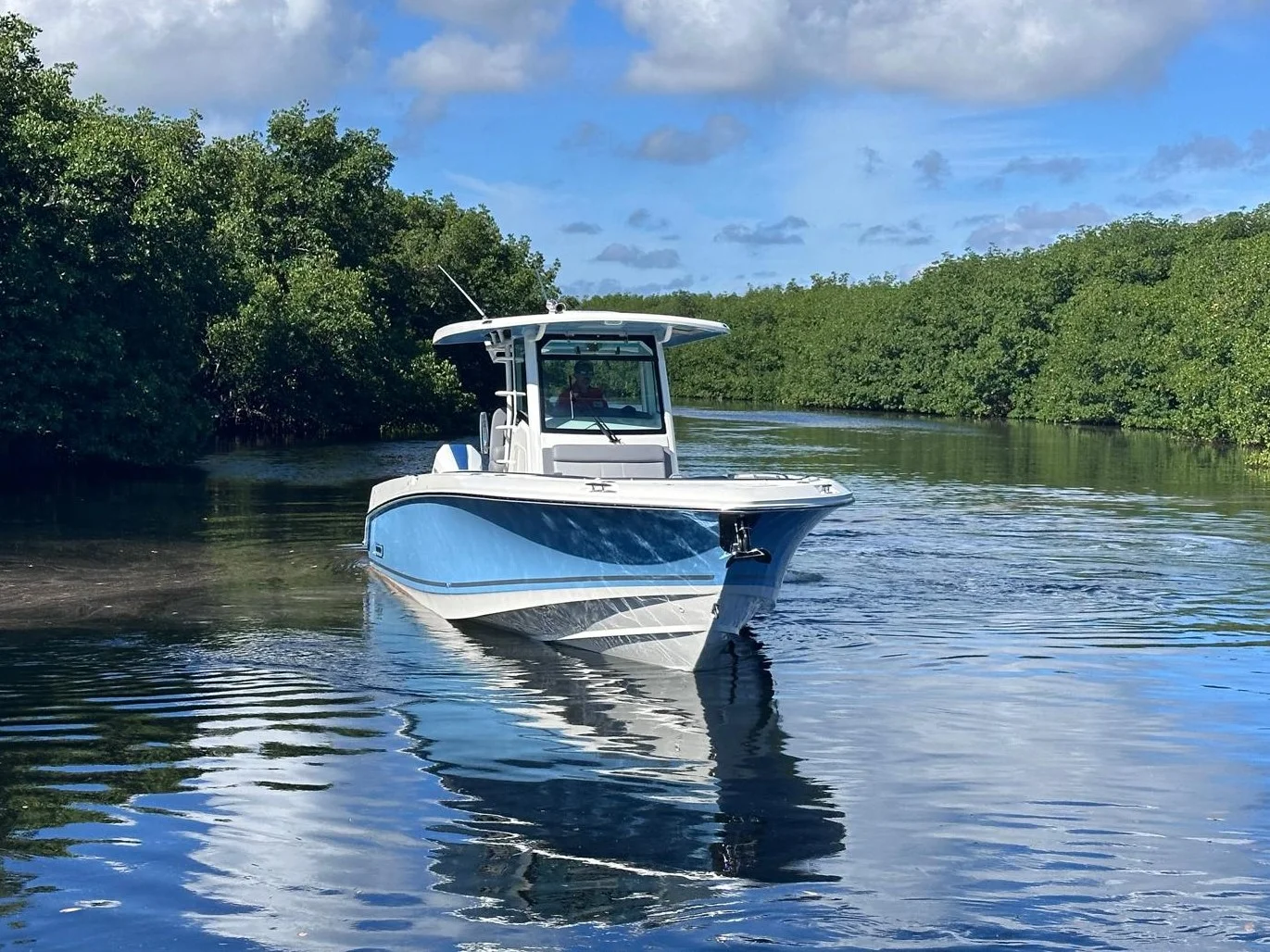 2026 Boston Whaler 330 Outrage Image Thumbnail #5