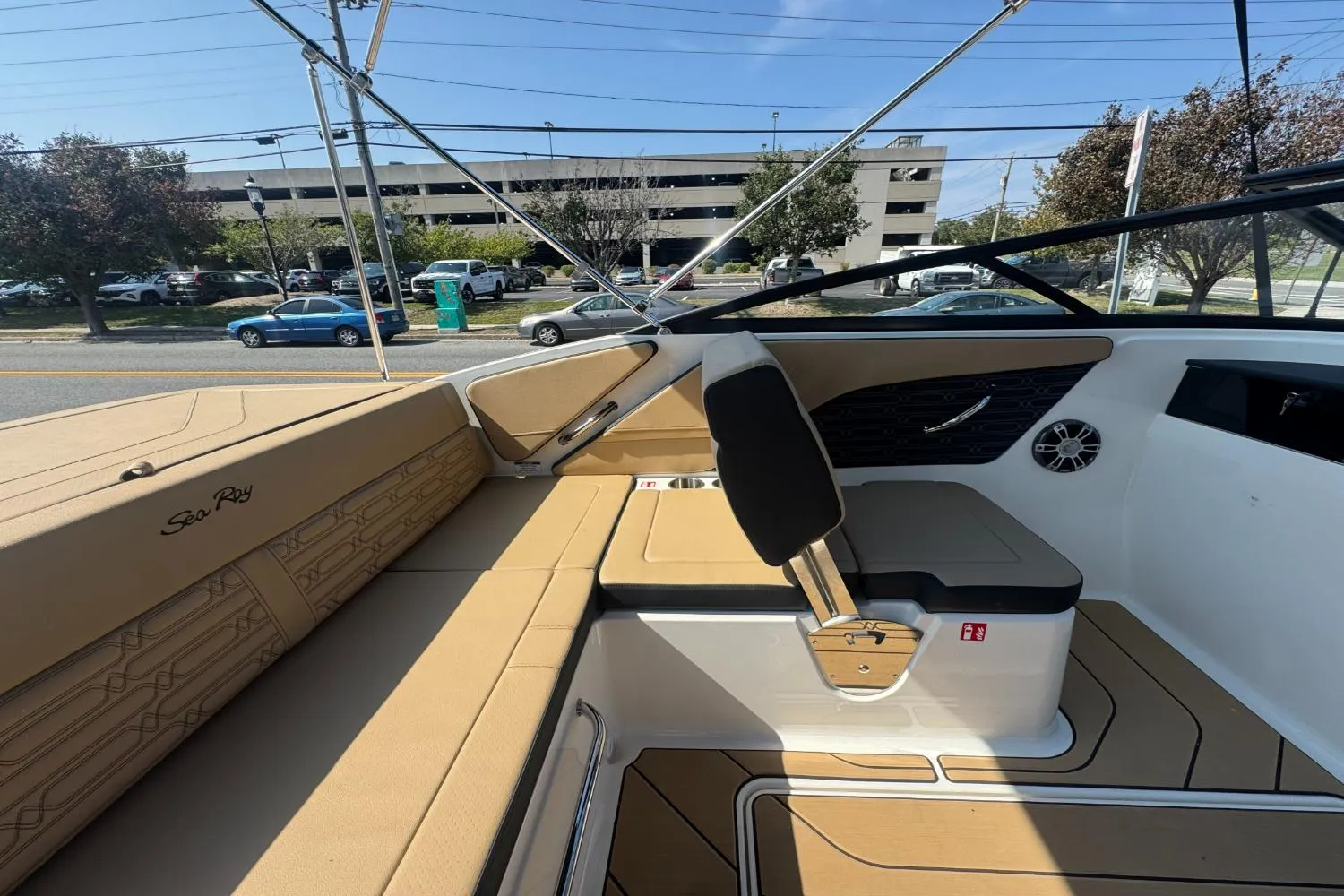2025 Sea Ray SPX 190 Image Thumbnail #8