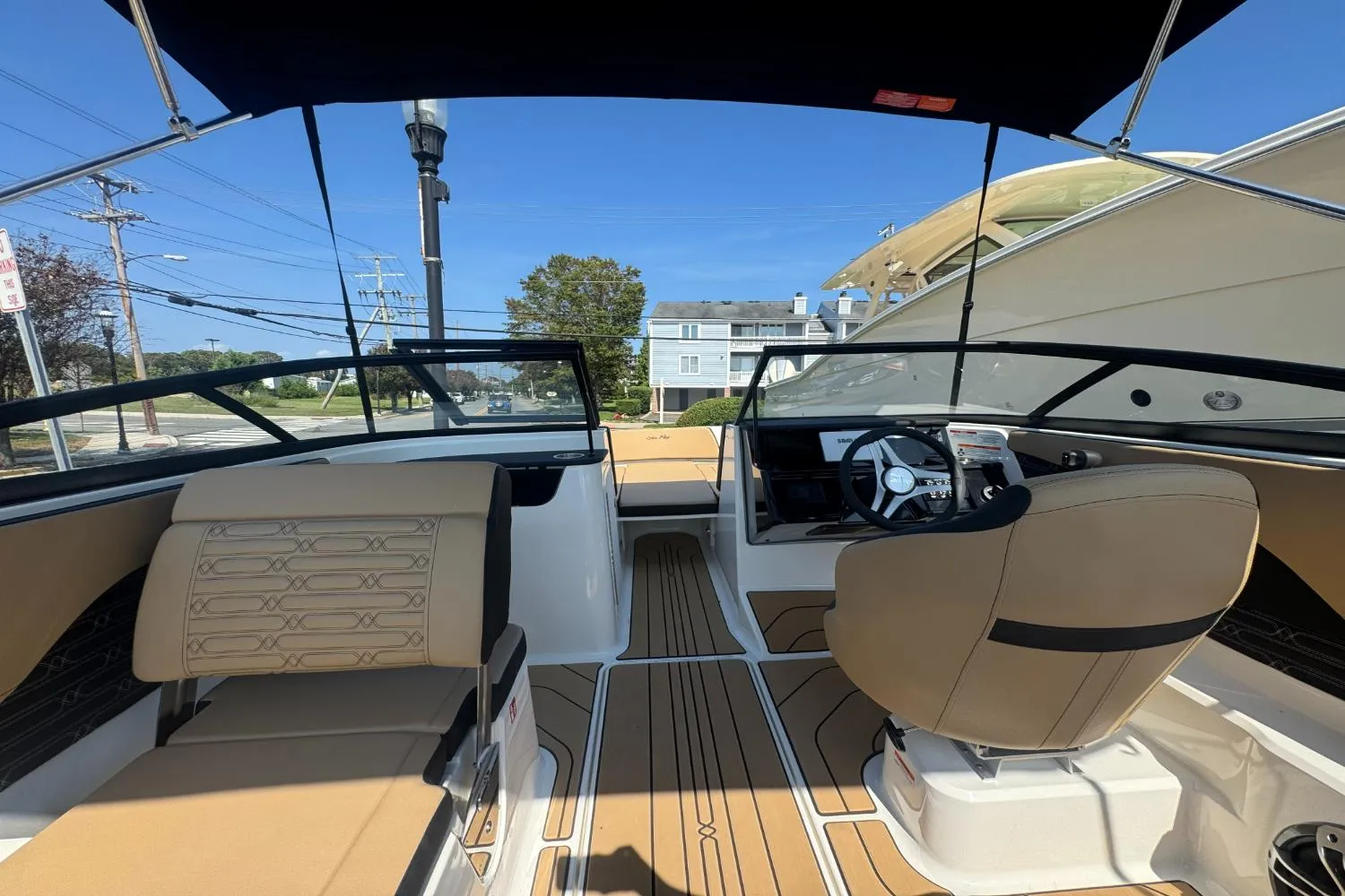 2025 Sea Ray SPX 190 Image Thumbnail #10