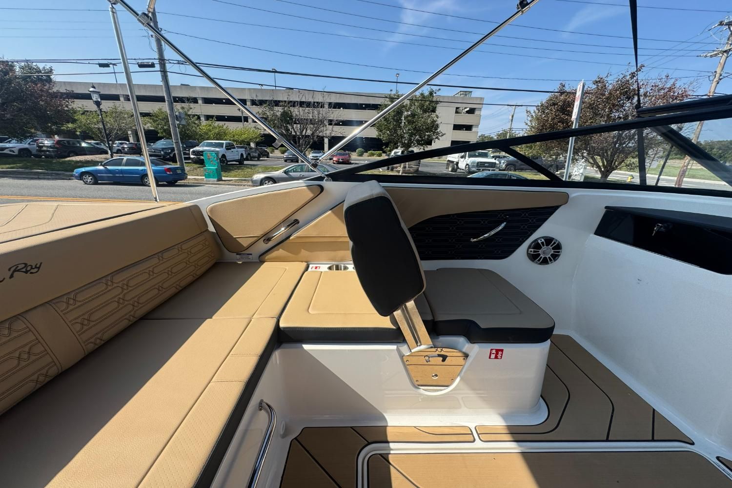 2025 Sea Ray SPX 190 Image Thumbnail #7