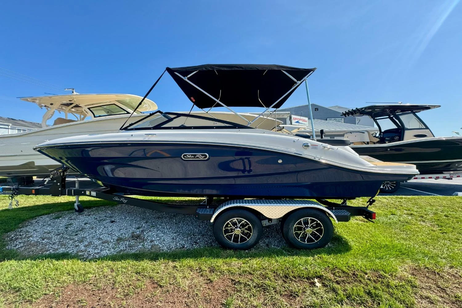 2025 Sea Ray SPX 190 Image Thumbnail #0