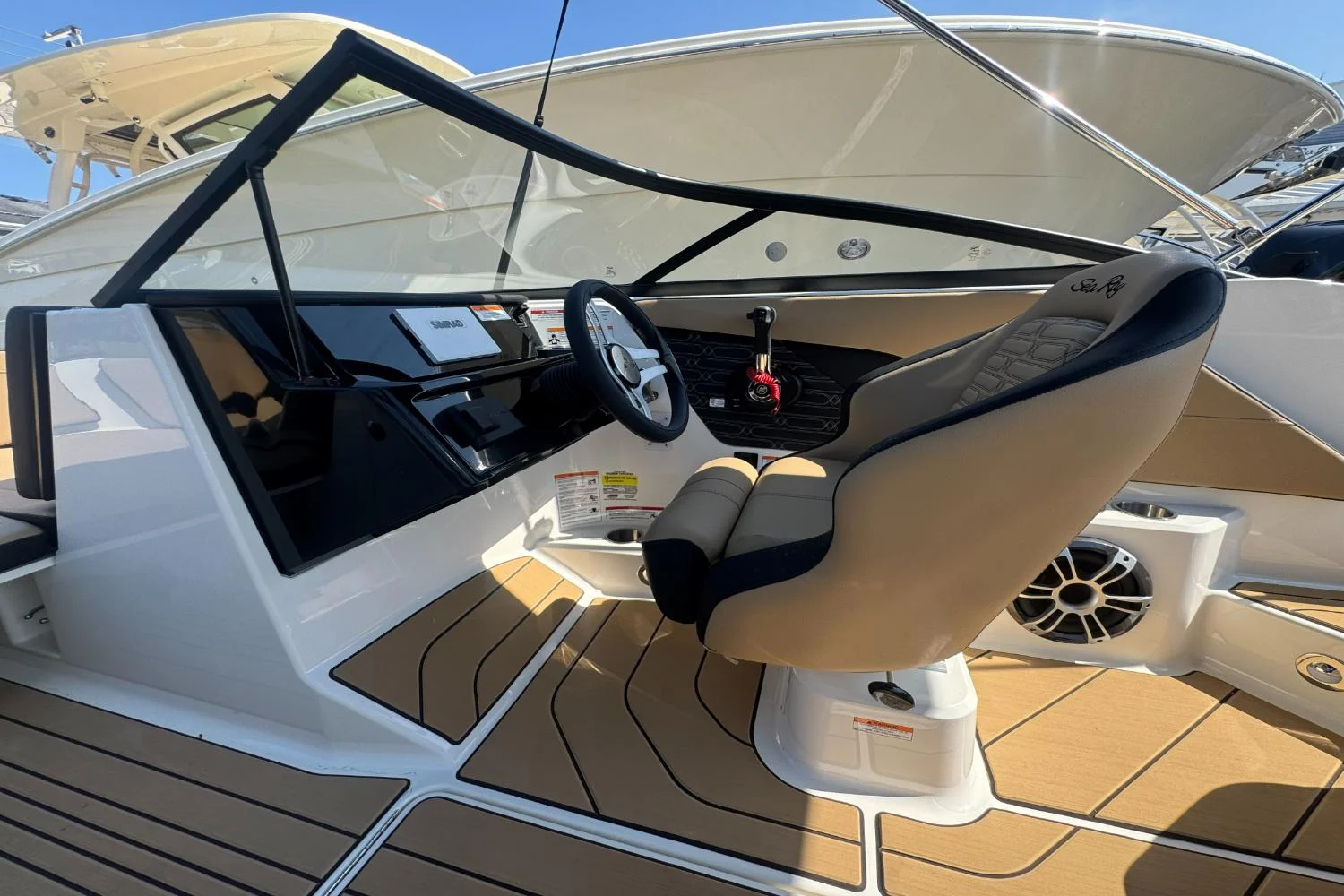 2025 Sea Ray SPX 190 Image Thumbnail #14