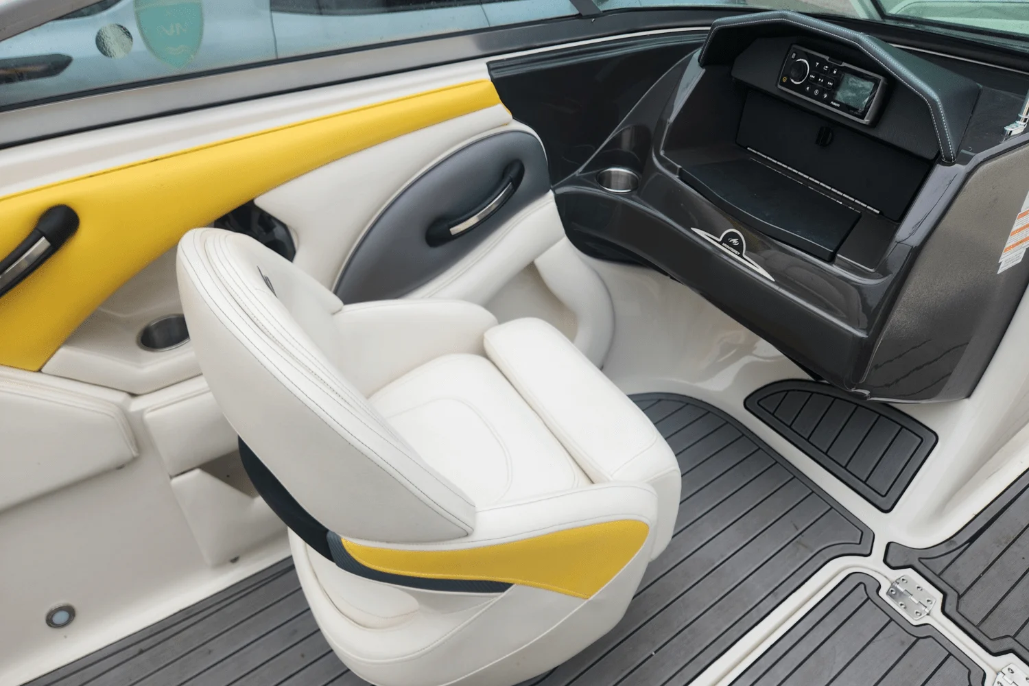 2014 Monterey 204 FS/BR Image Thumbnail #30