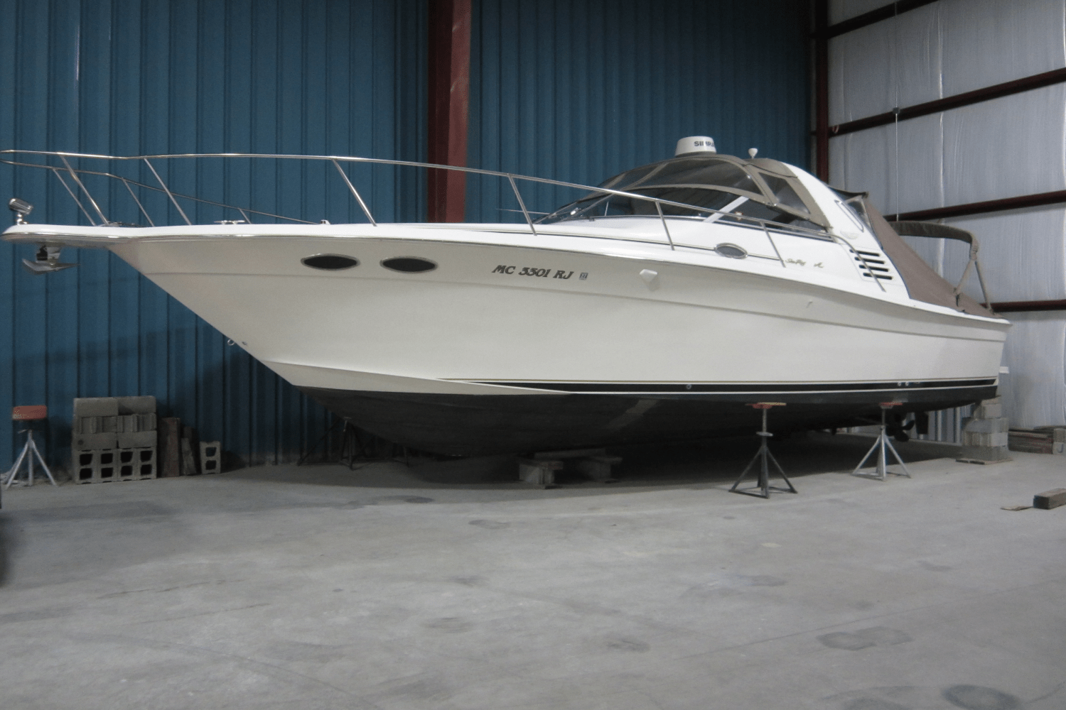 1997 Sea Ray 330 EXPRESS CRUISER Image Thumbnail #4