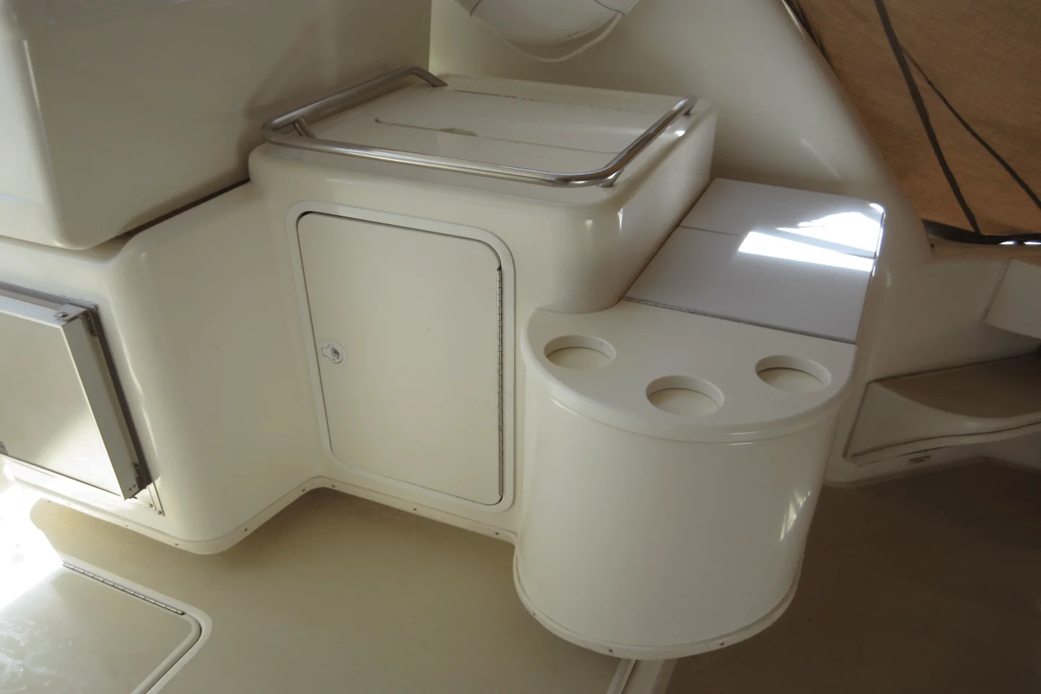 1997 Sea Ray 330 EXPRESS CRUISER Image Thumbnail #30