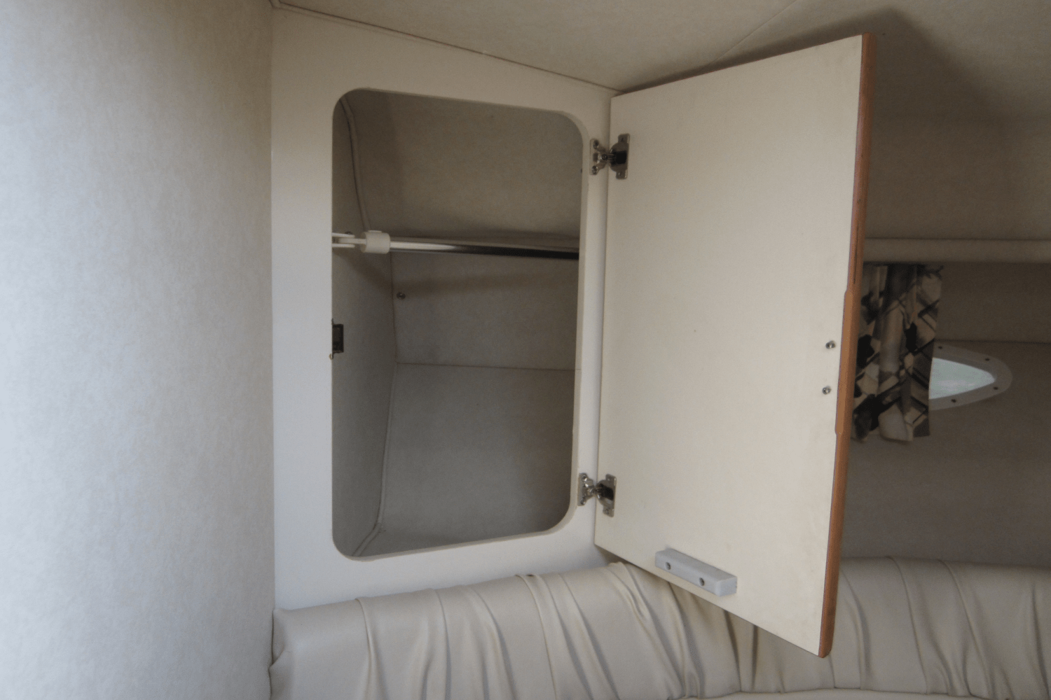 1997 Sea Ray 330 EXPRESS CRUISER Image Thumbnail #63