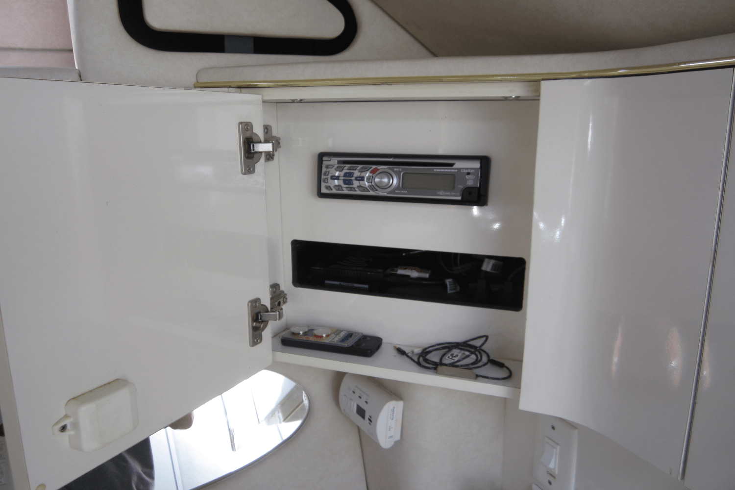 1997 Sea Ray 330 EXPRESS CRUISER Image Thumbnail #61