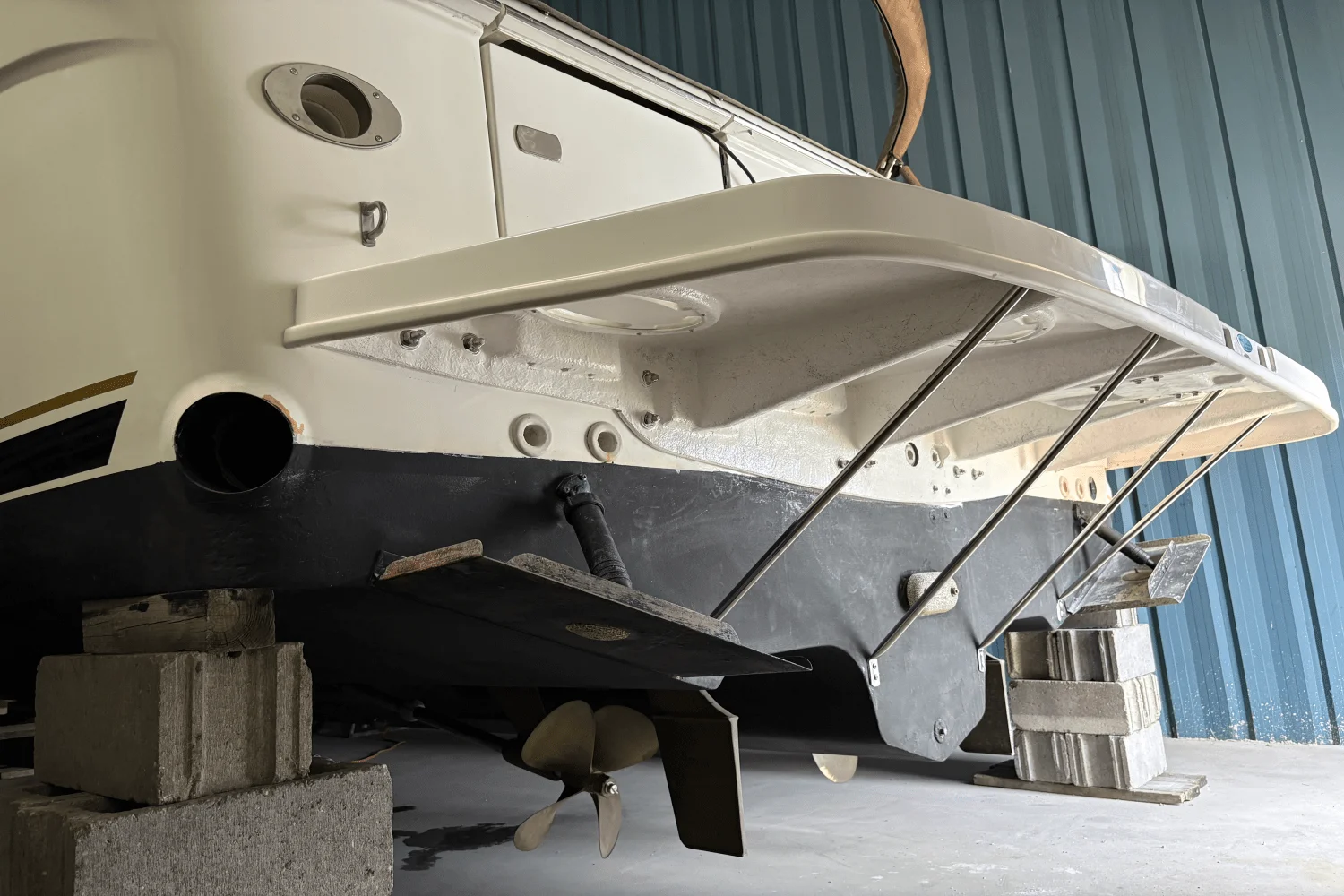 1997 Sea Ray 330 EXPRESS CRUISER Image Thumbnail #9