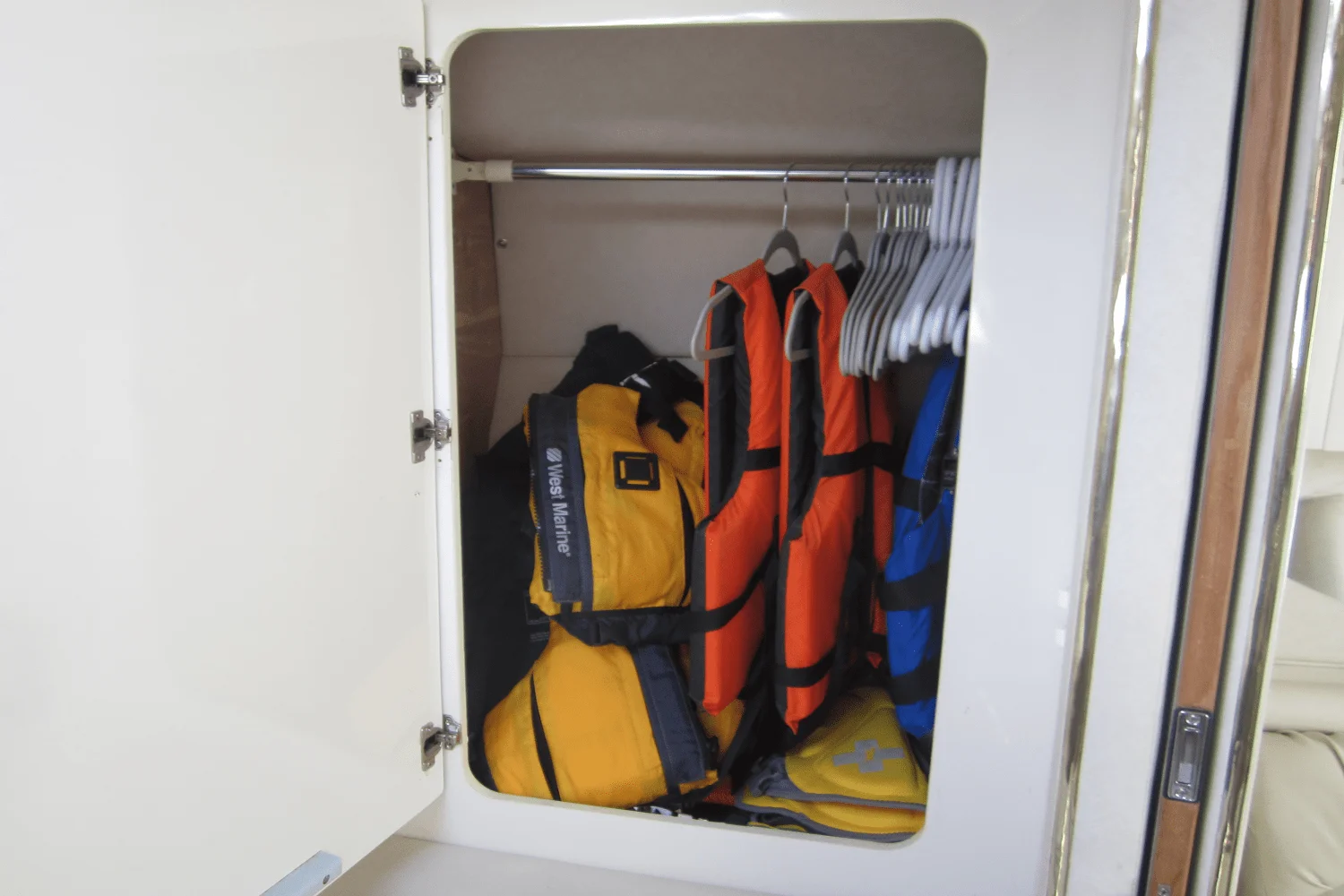 1997 Sea Ray 330 EXPRESS CRUISER Image Thumbnail #56