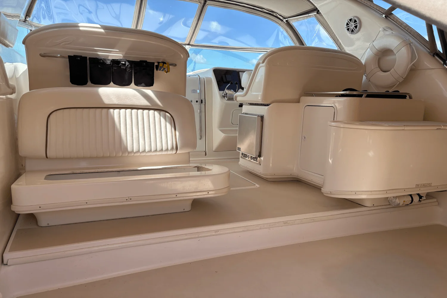 1997 Sea Ray 330 EXPRESS CRUISER Image Thumbnail #24