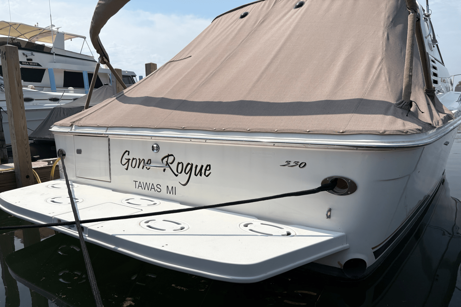 1997 Sea Ray 330 EXPRESS CRUISER Image Thumbnail #16