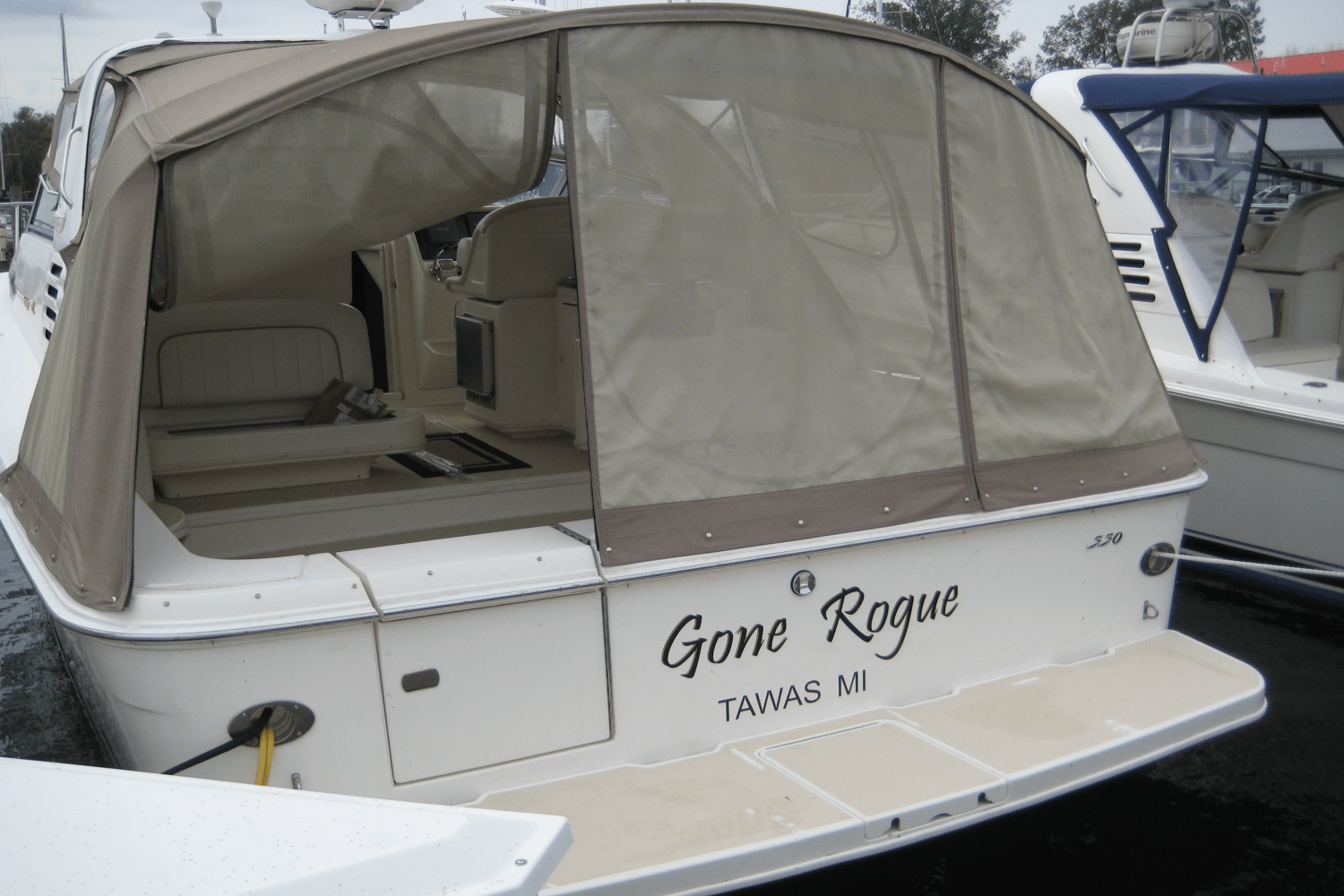 1997 Sea Ray 330 EXPRESS CRUISER Image Thumbnail #18