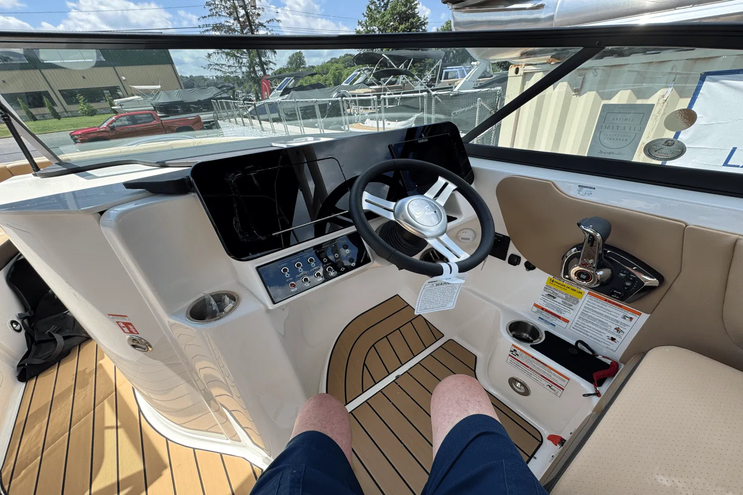 2025 Sea Ray 250 SDX Image Thumbnail #32