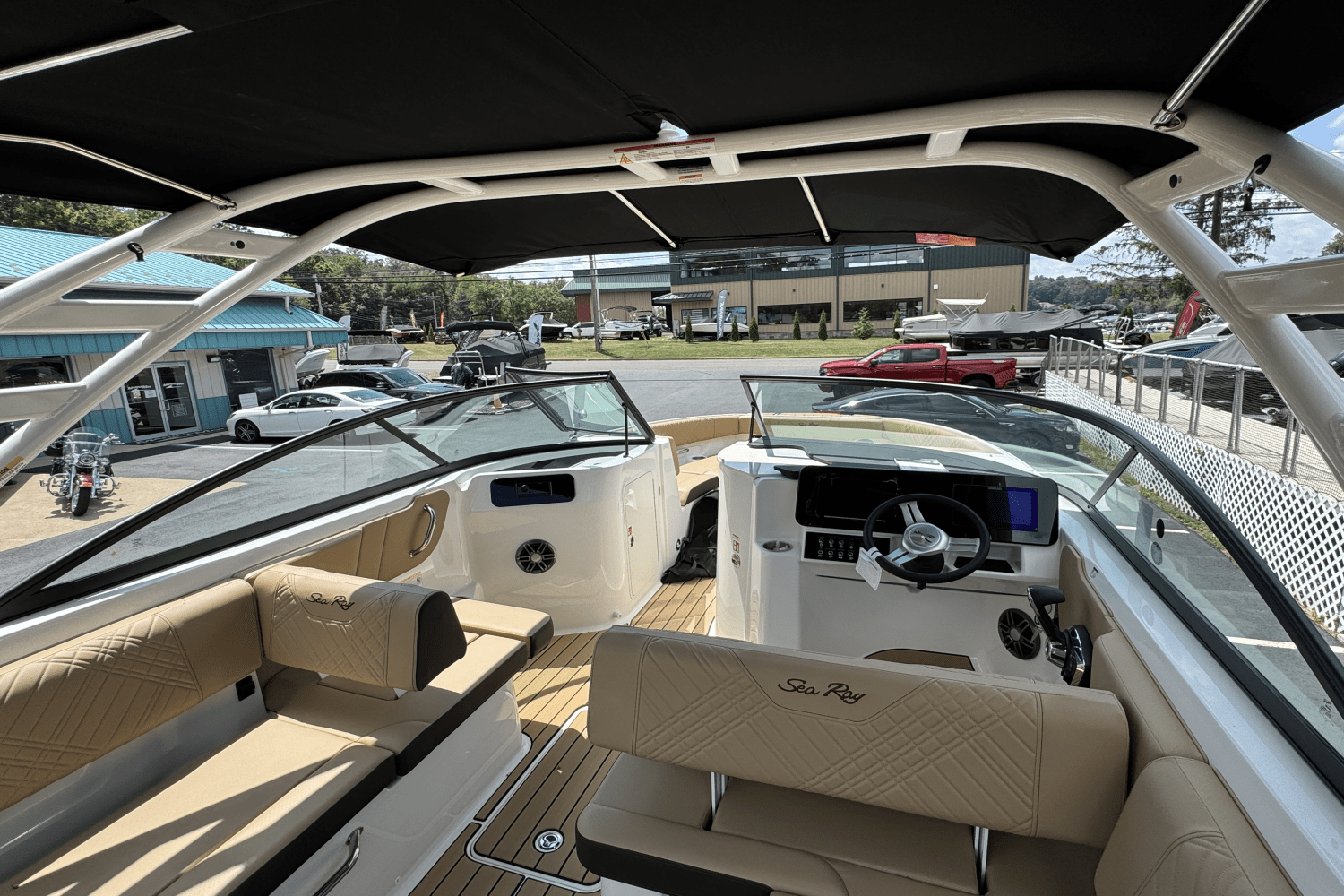 2025 Sea Ray 250 SDX Image Thumbnail #11