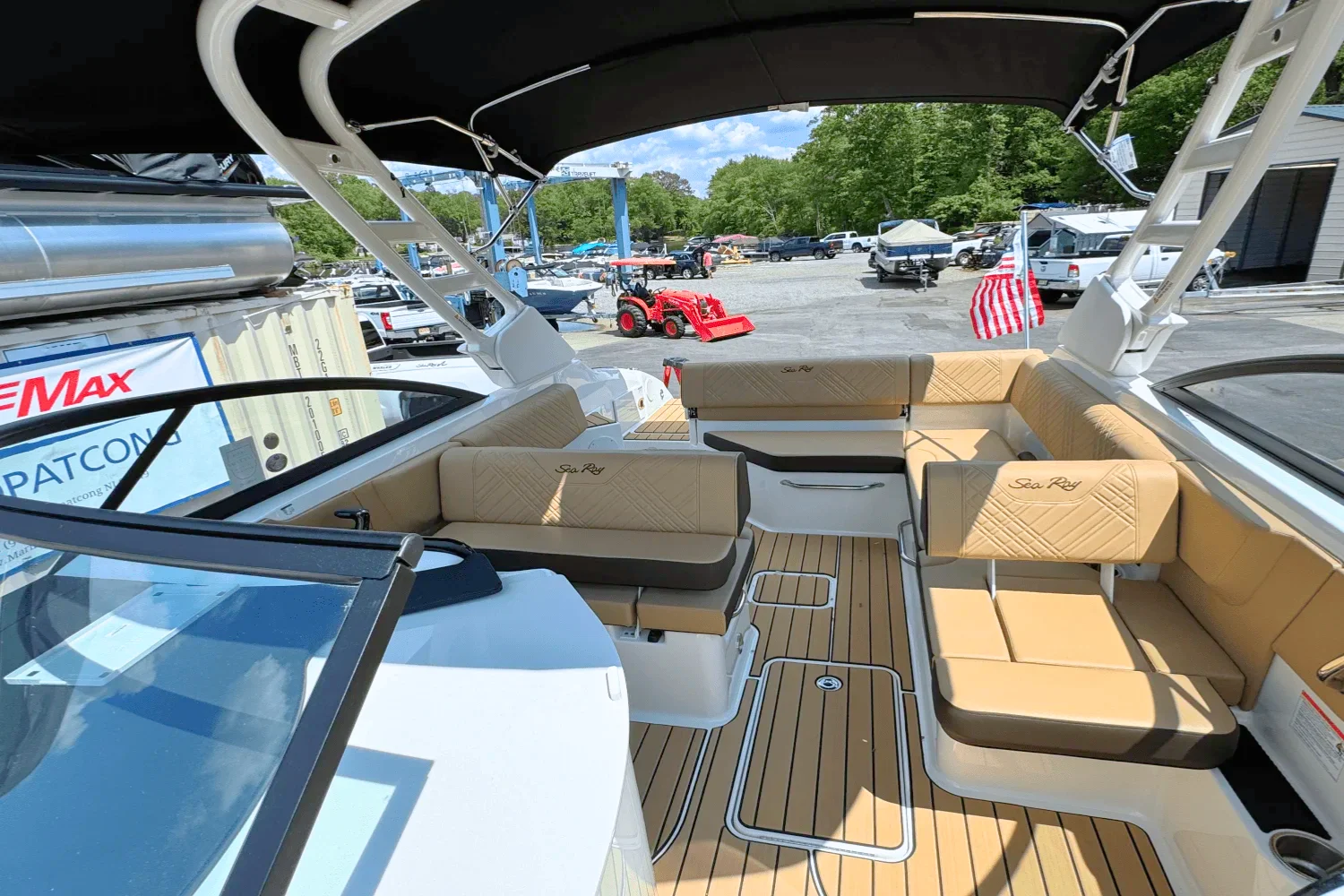 2025 Sea Ray 250 SDX Image Thumbnail #5