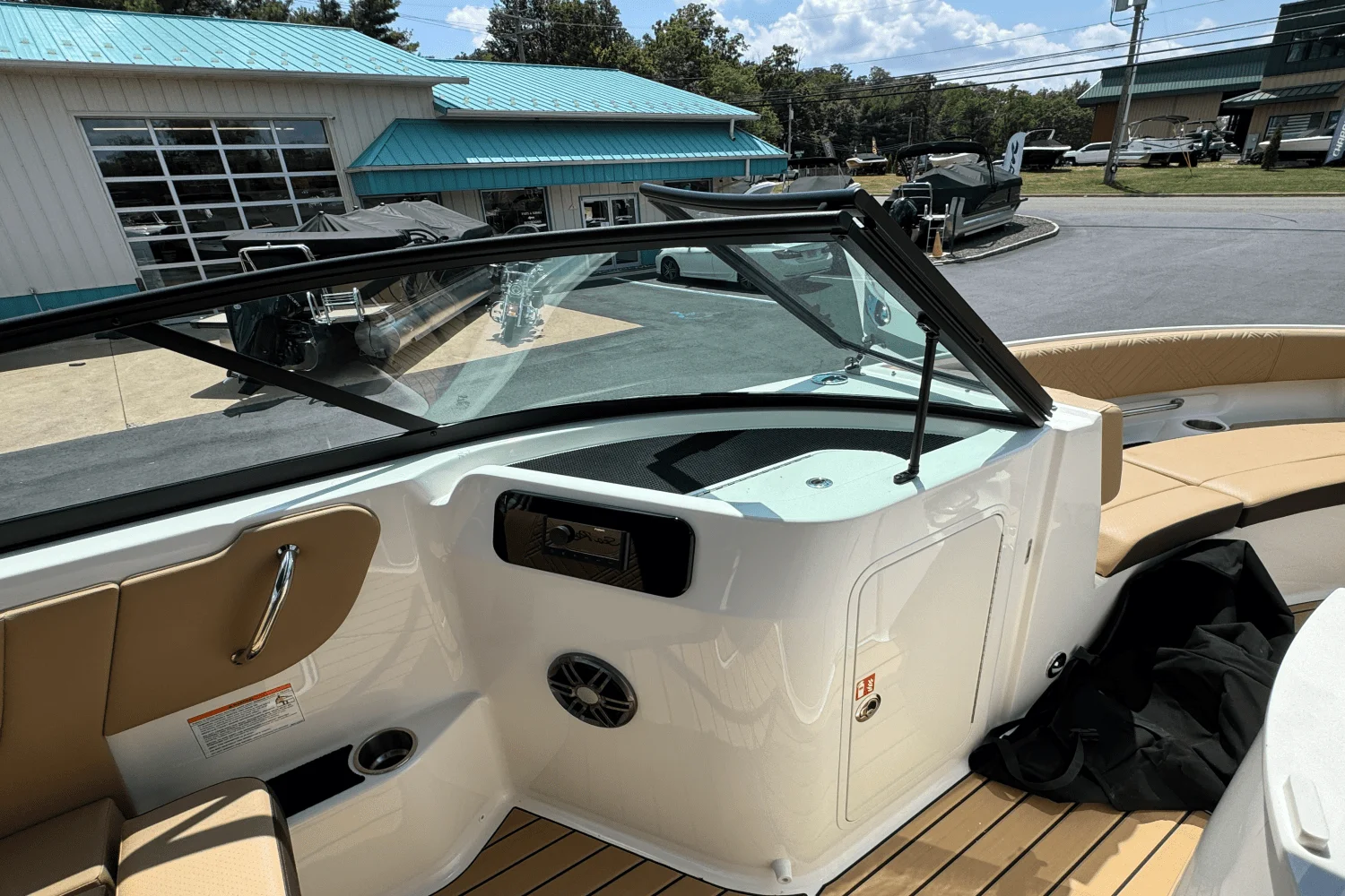 2025 Sea Ray 250 SDX Image Thumbnail #14