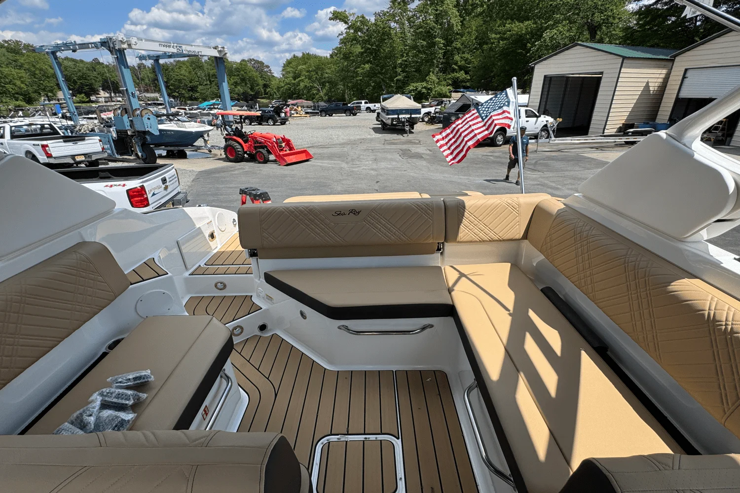 2025 Sea Ray 250 SDX Image Thumbnail #5