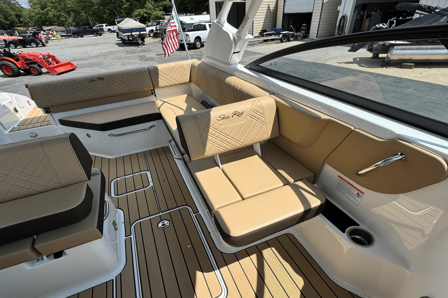 2025 Sea Ray 250 SDX Image Thumbnail #9