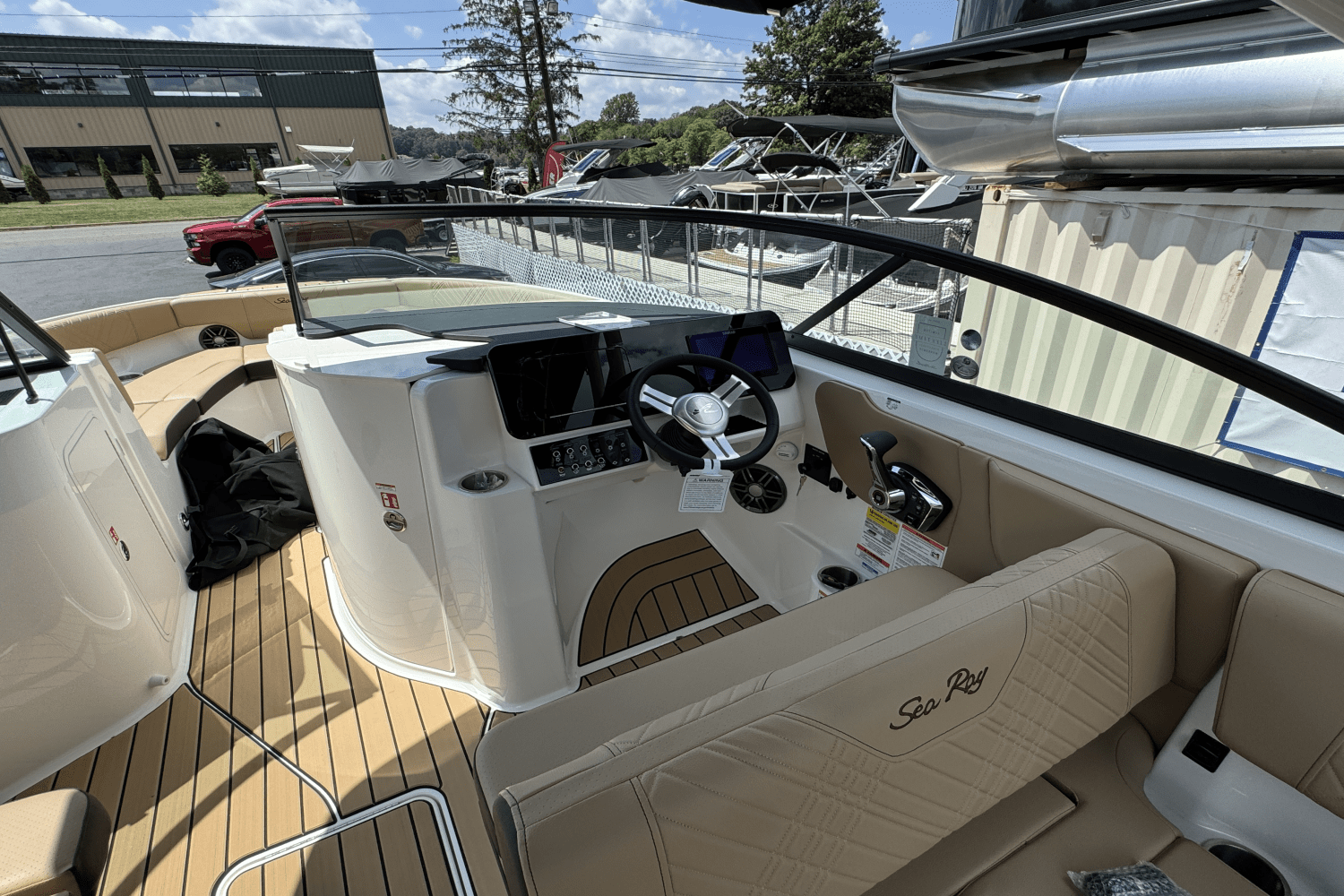2025 Sea Ray 250 SDX Image Thumbnail #14