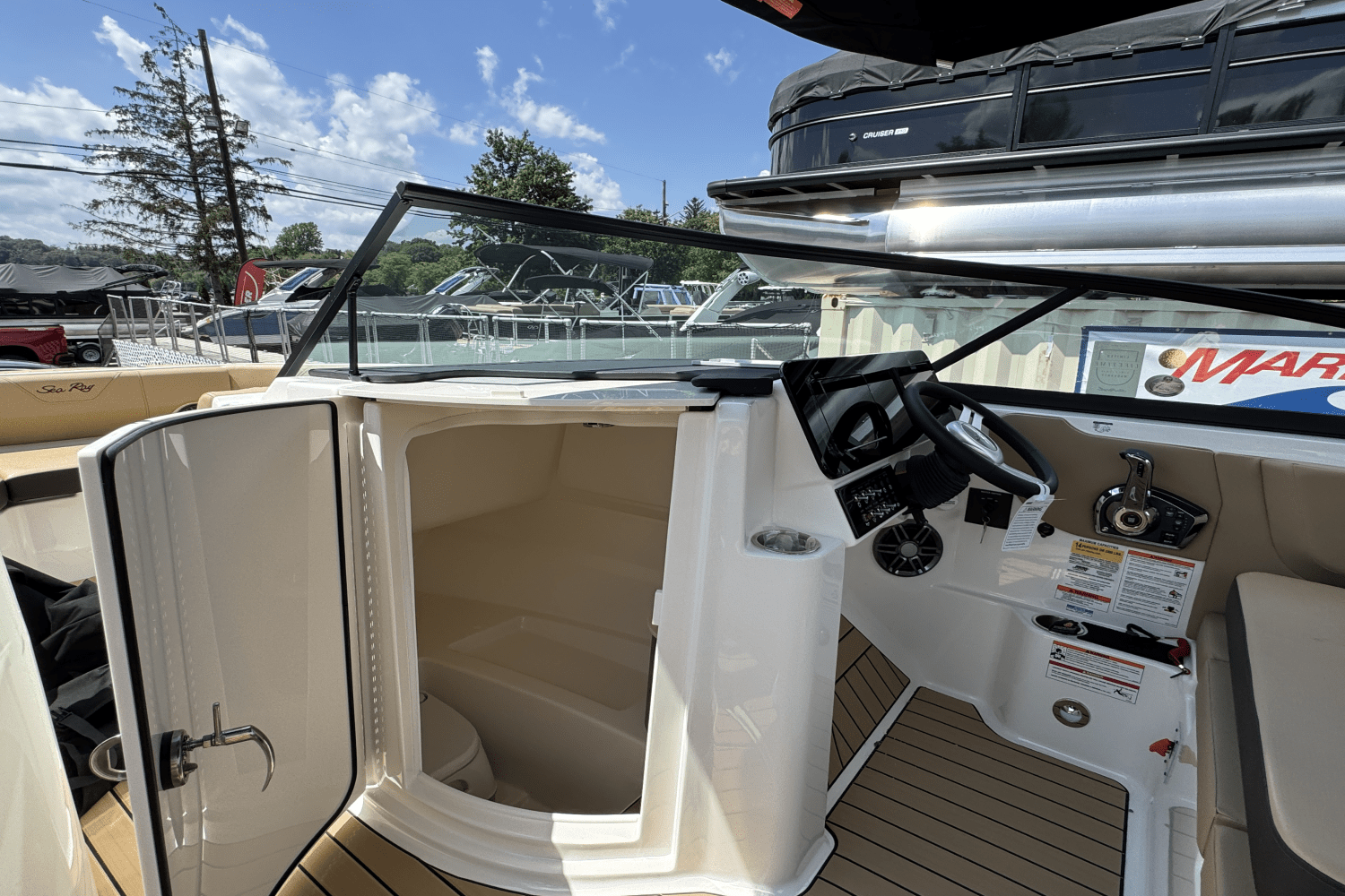 2025 Sea Ray 250 SDX Image Thumbnail #30
