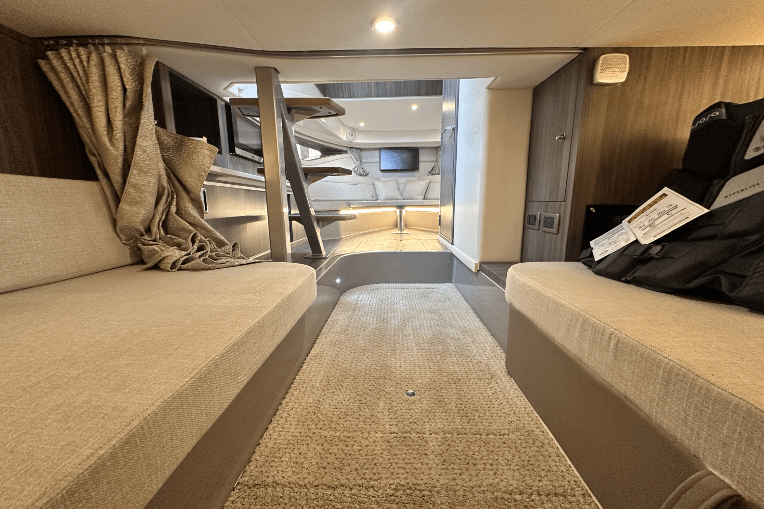 2022 Sea Ray 320 SUNDANCER Image Thumbnail #28