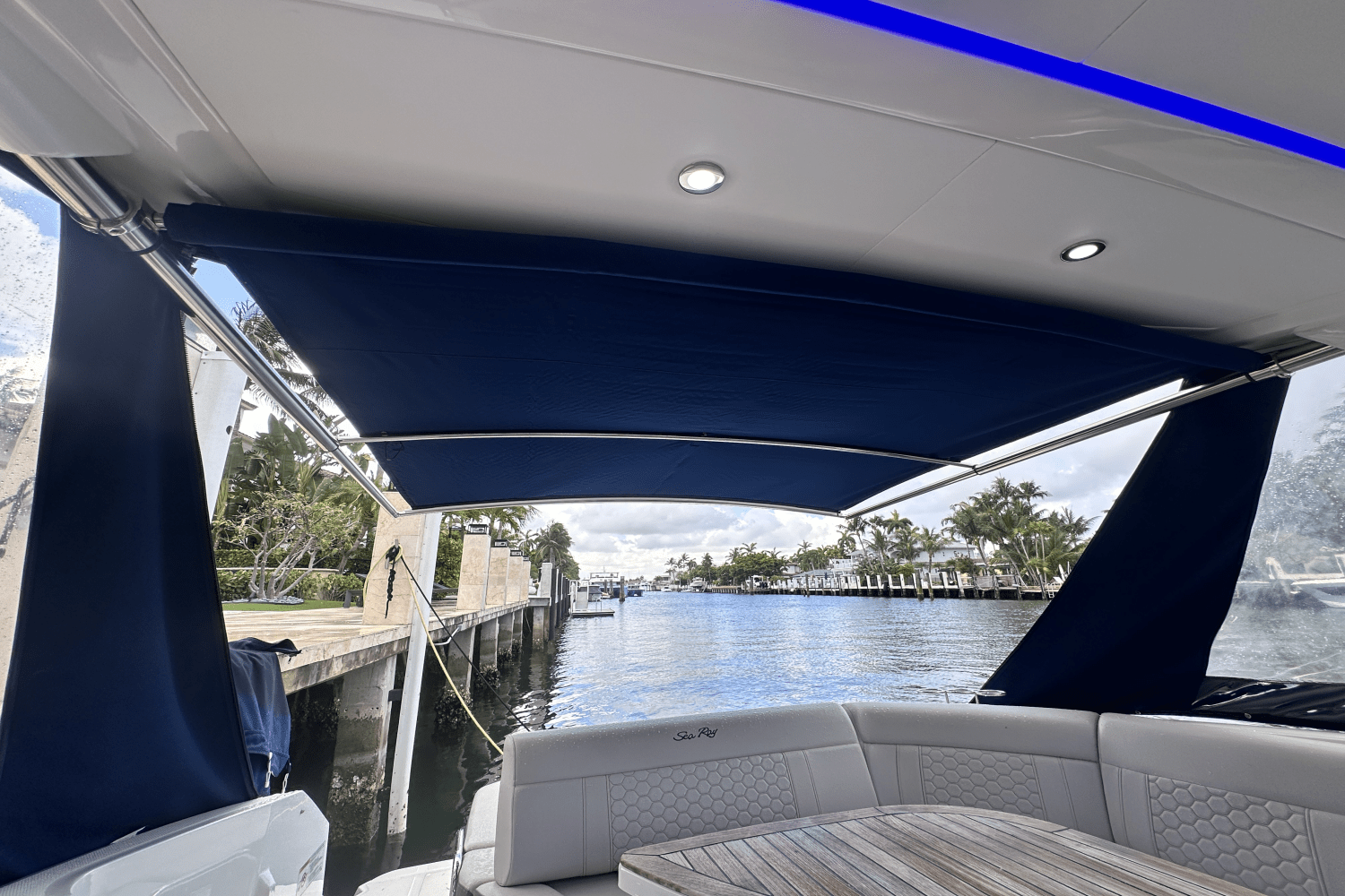 2022 Sea Ray 320 SUNDANCER Image Thumbnail #20