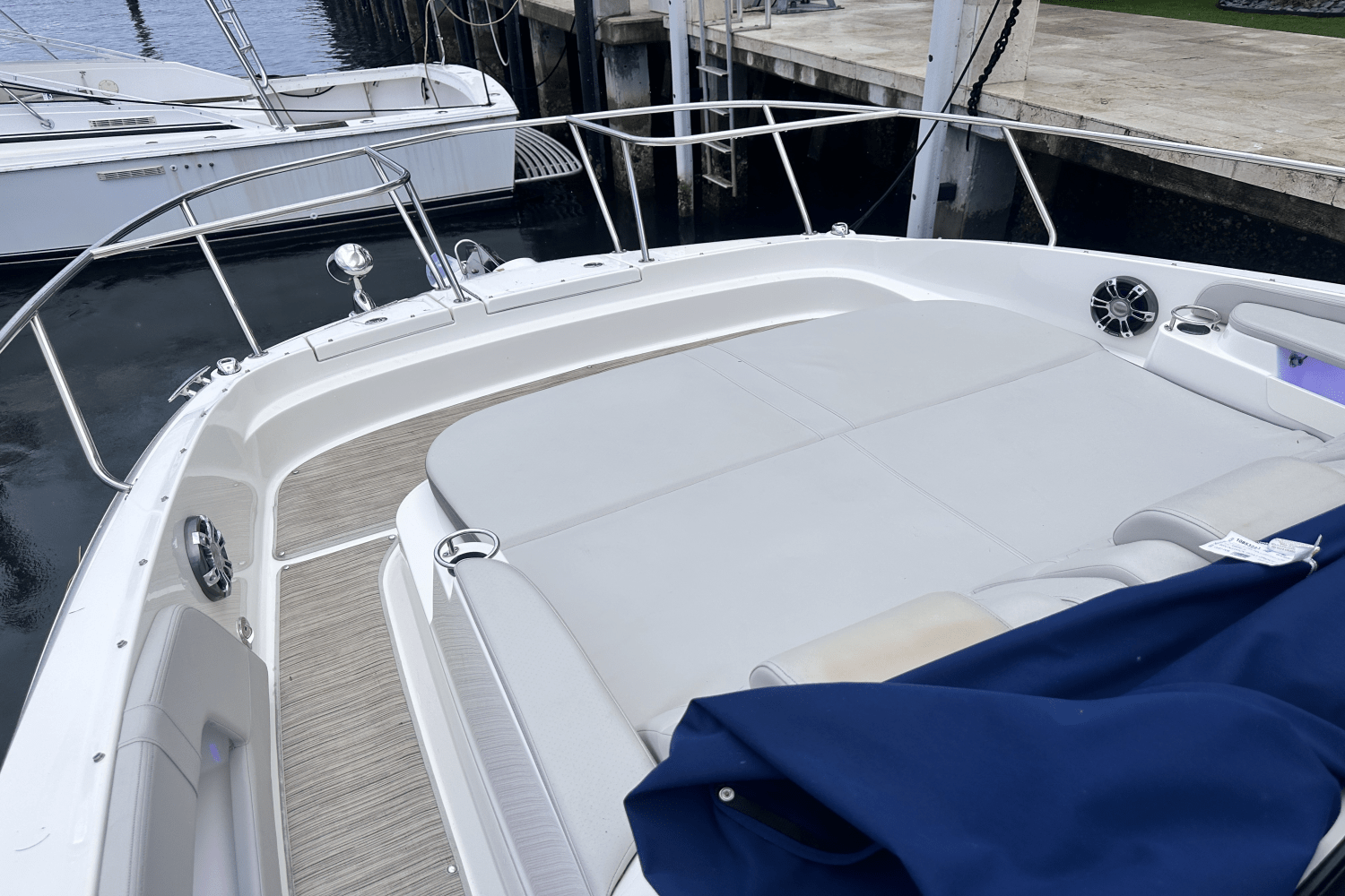 2022 Sea Ray 320 SUNDANCER Image Thumbnail #19