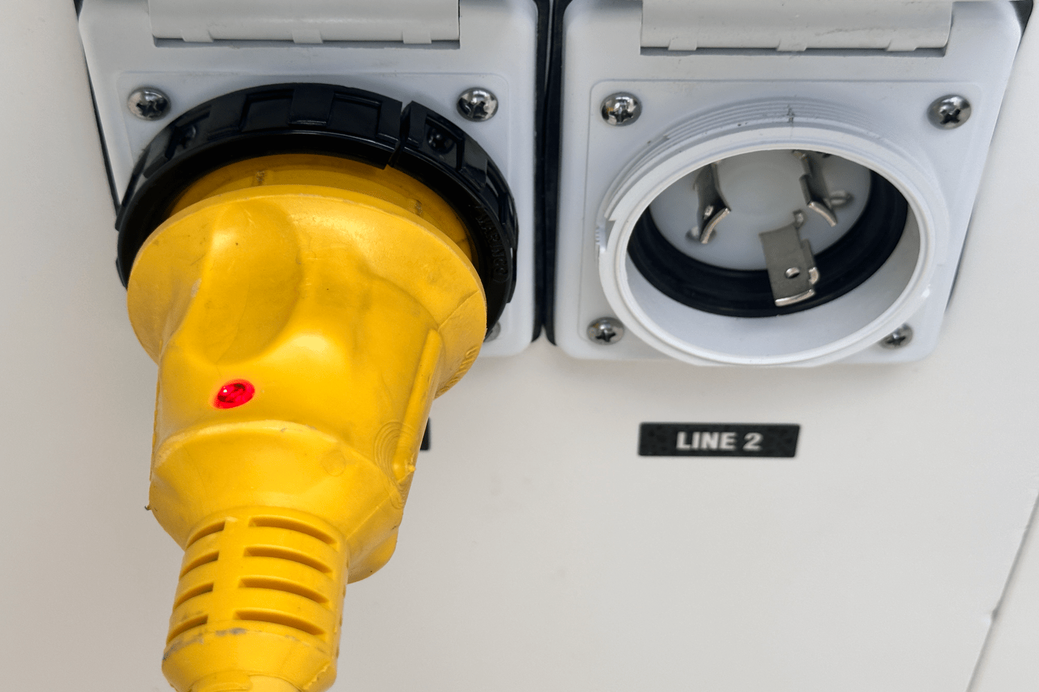 2022 Sea Ray 320 SUNDANCER Image Thumbnail #48