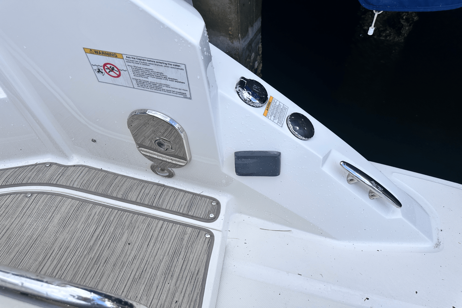 2022 Sea Ray 320 SUNDANCER Image Thumbnail #32