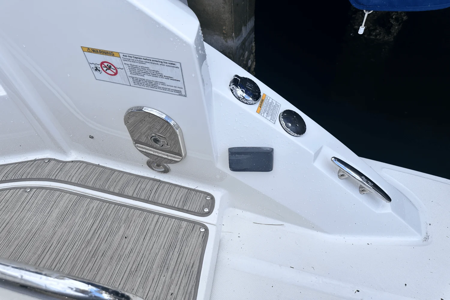 2022 Sea Ray 320 SUNDANCER Image Thumbnail #32