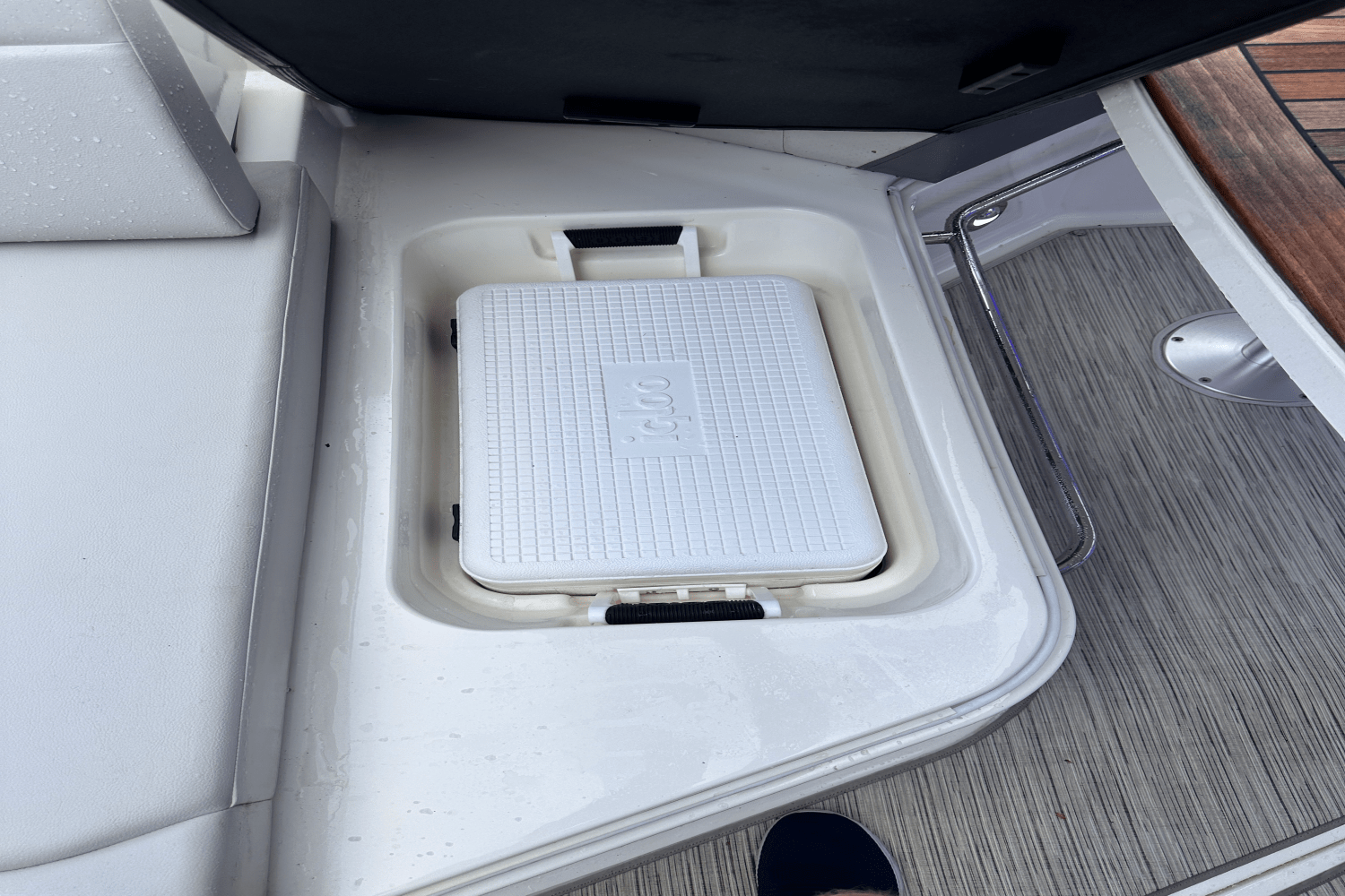 2022 Sea Ray 320 SUNDANCER Image Thumbnail #34