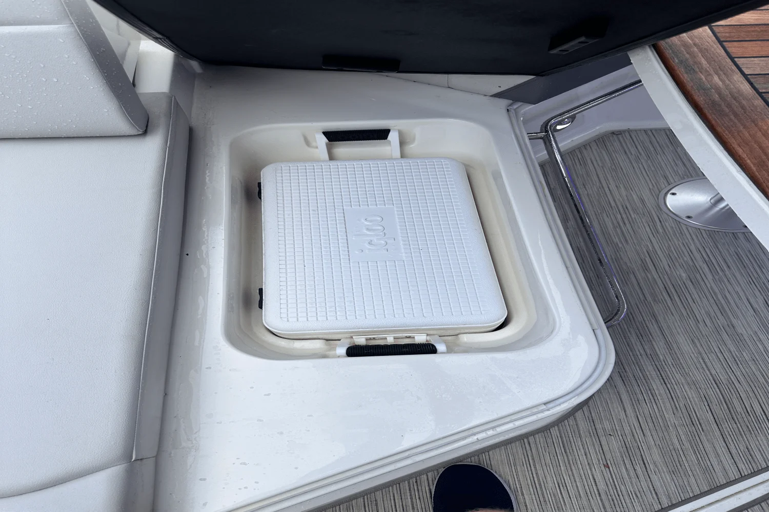 2022 Sea Ray 320 SUNDANCER Image Thumbnail #34