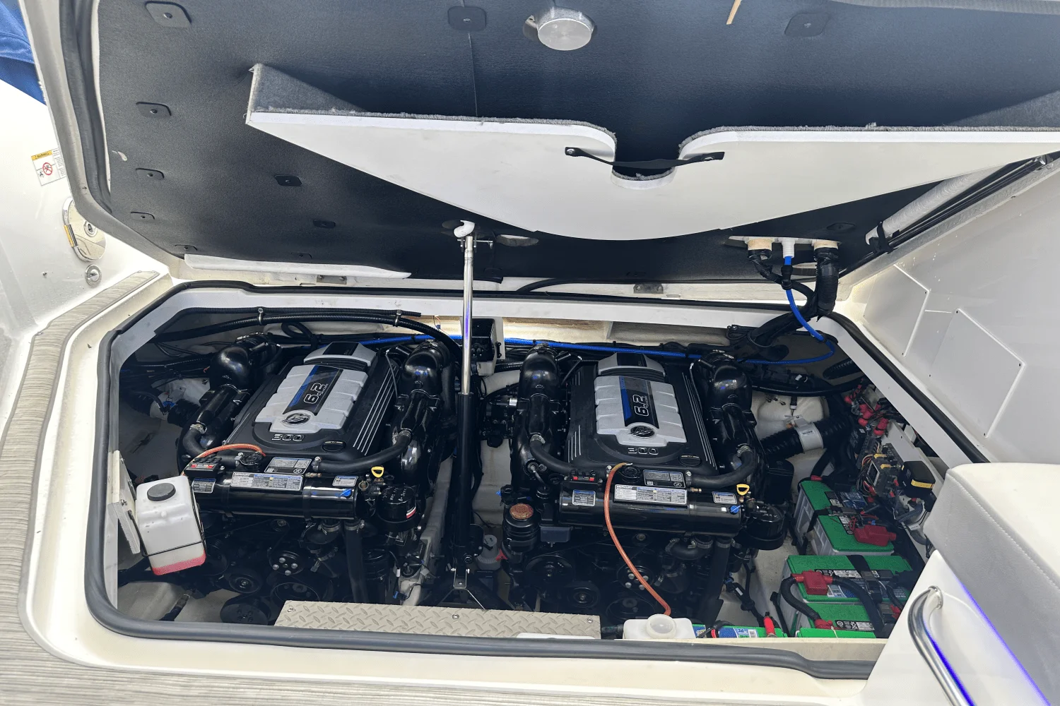 2022 Sea Ray 320 SUNDANCER Image Thumbnail #42