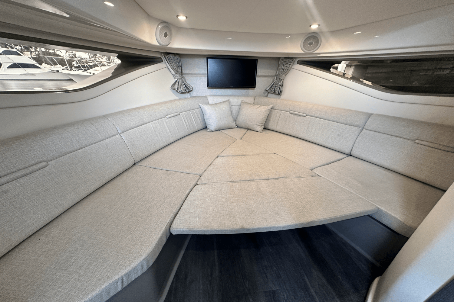 2022 Sea Ray 320 SUNDANCER Image Thumbnail #22