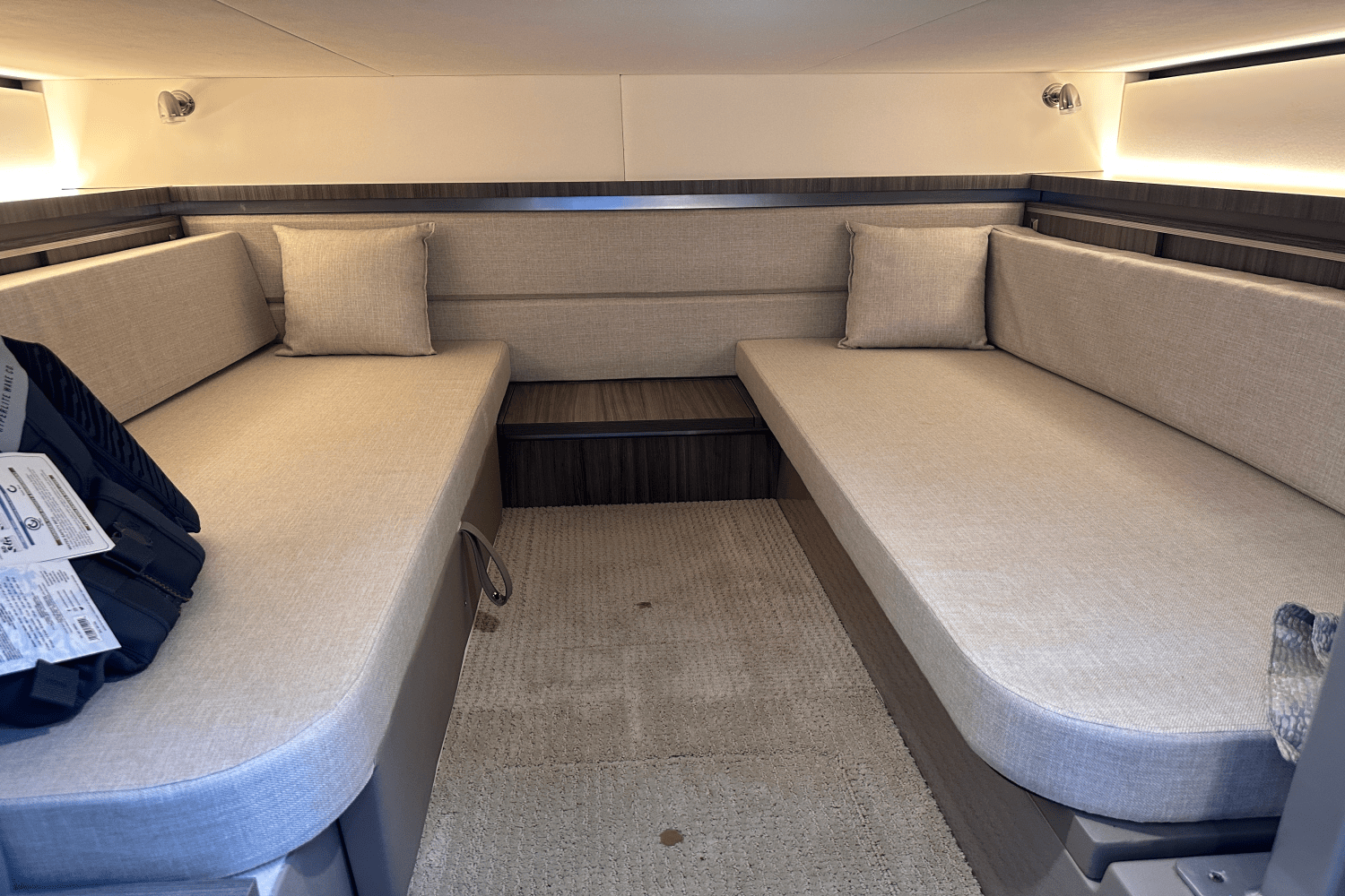 2022 Sea Ray 320 SUNDANCER Image Thumbnail #25