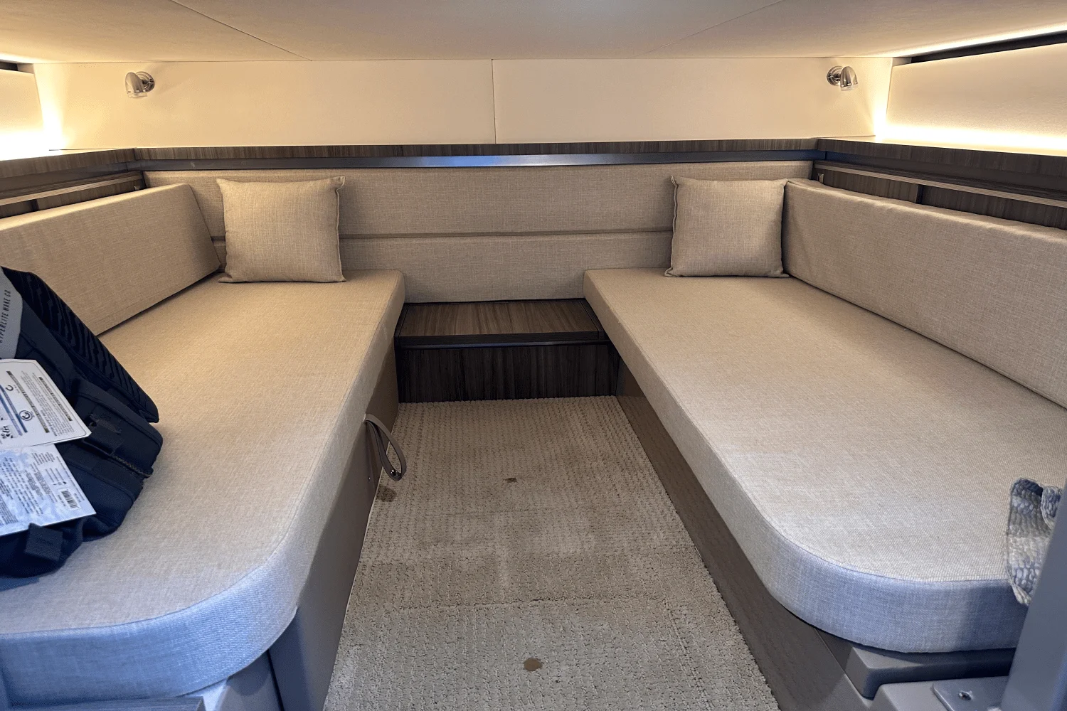 2022 Sea Ray 320 SUNDANCER Image Thumbnail #25