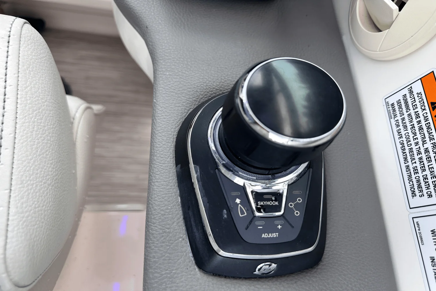 2022 Sea Ray 320 SUNDANCER Image Thumbnail #37