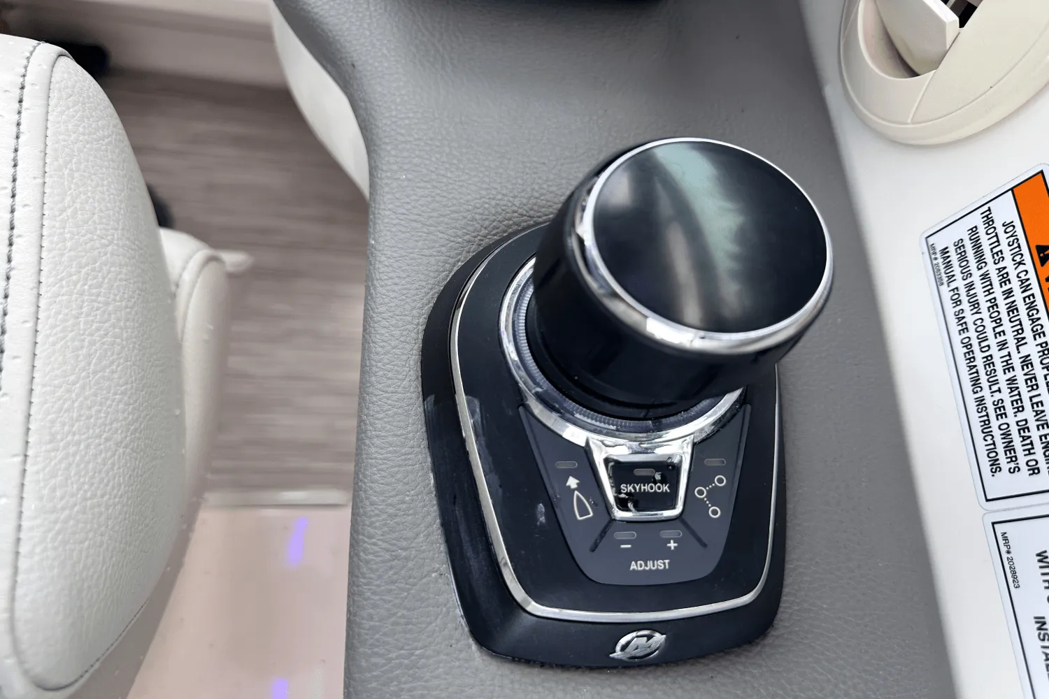 2022 Sea Ray 320 SUNDANCER Image Thumbnail #37