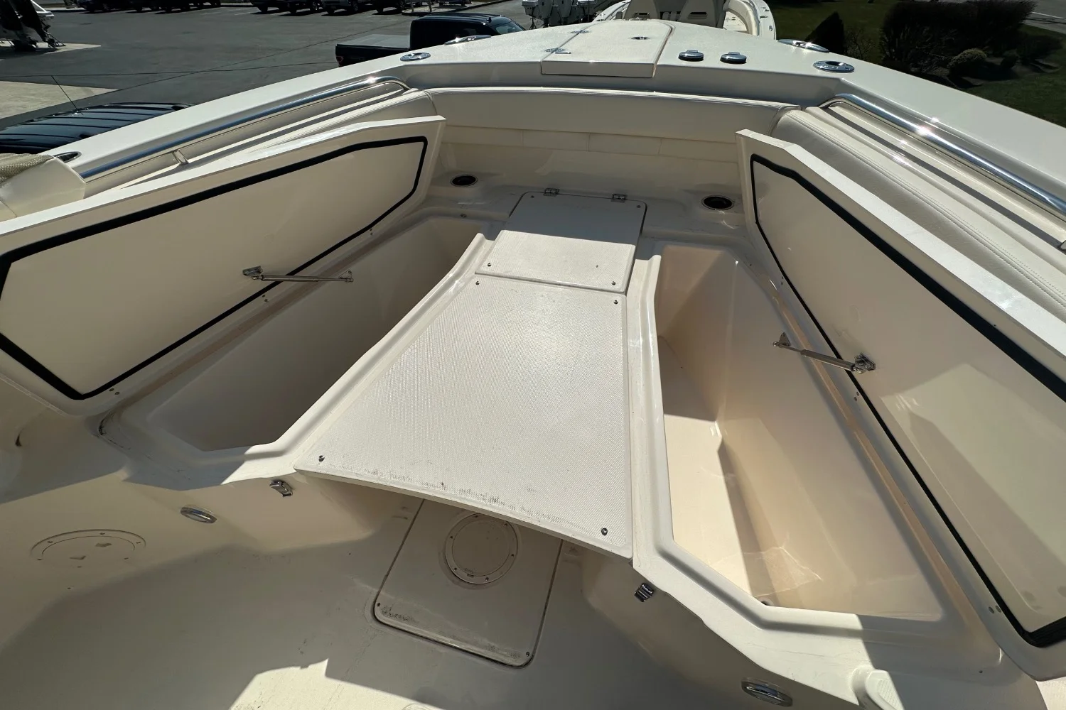 2026 Grady-White Canyon 306 Image Thumbnail #17