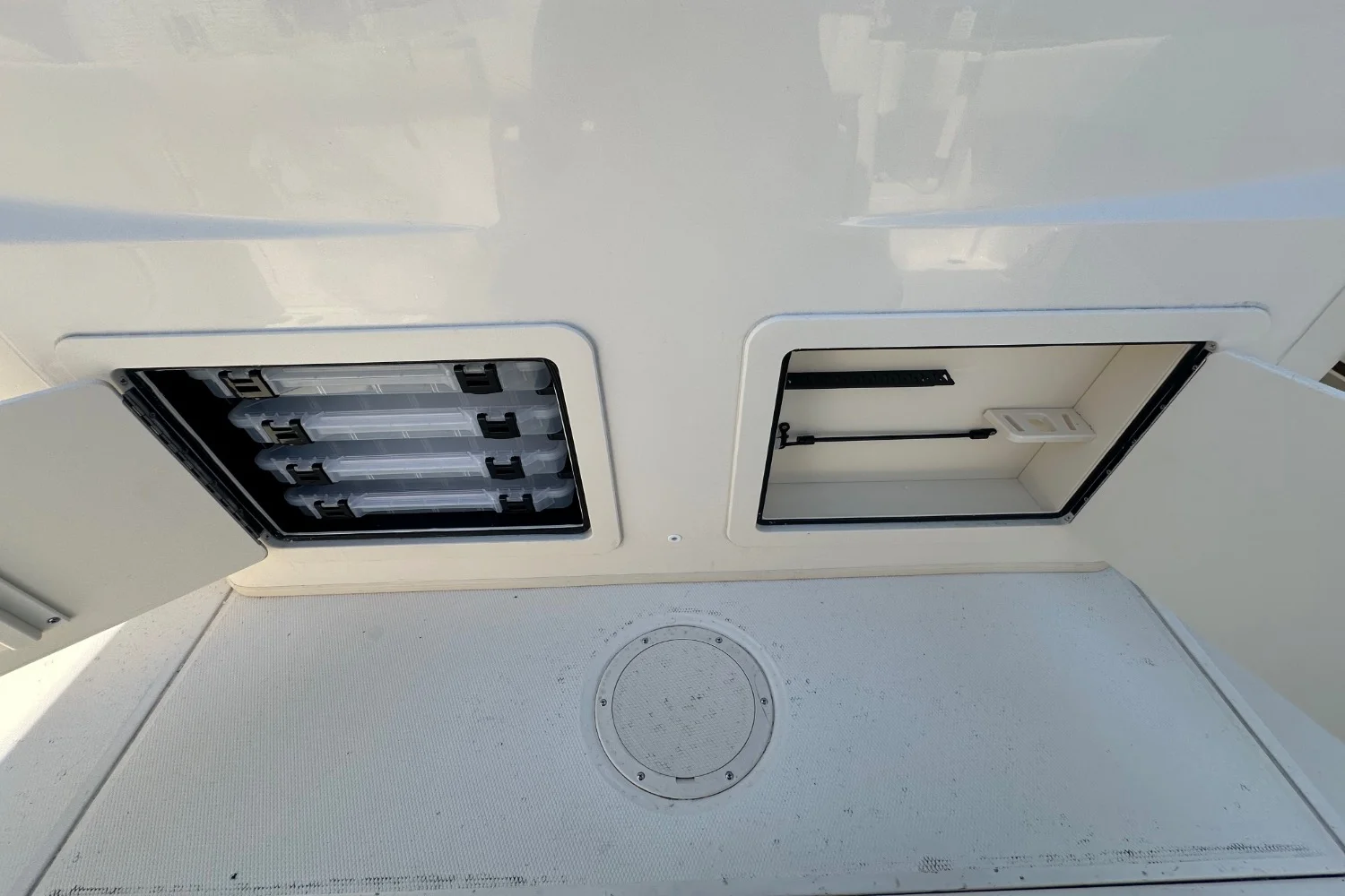 2026 Grady-White Canyon 306 Image Thumbnail #7