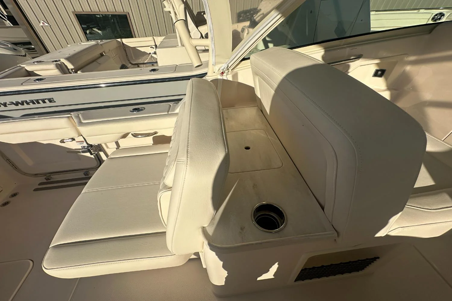 2026 Grady-White Freedom 325 Image Thumbnail #12