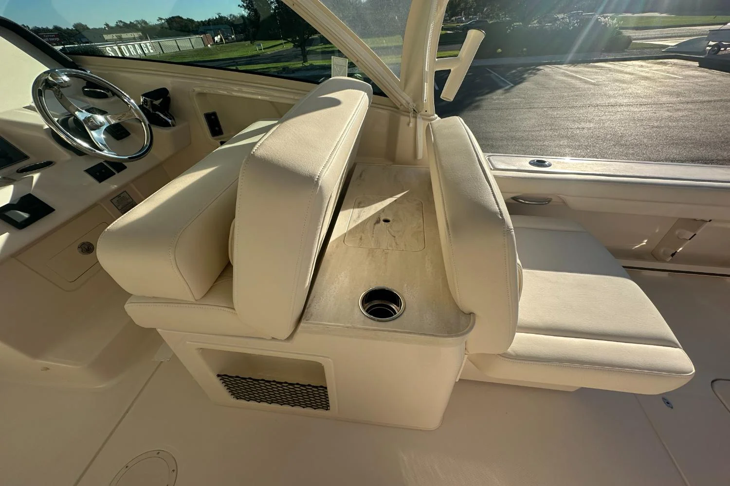 2026 Grady-White Freedom 325 Image Thumbnail #13