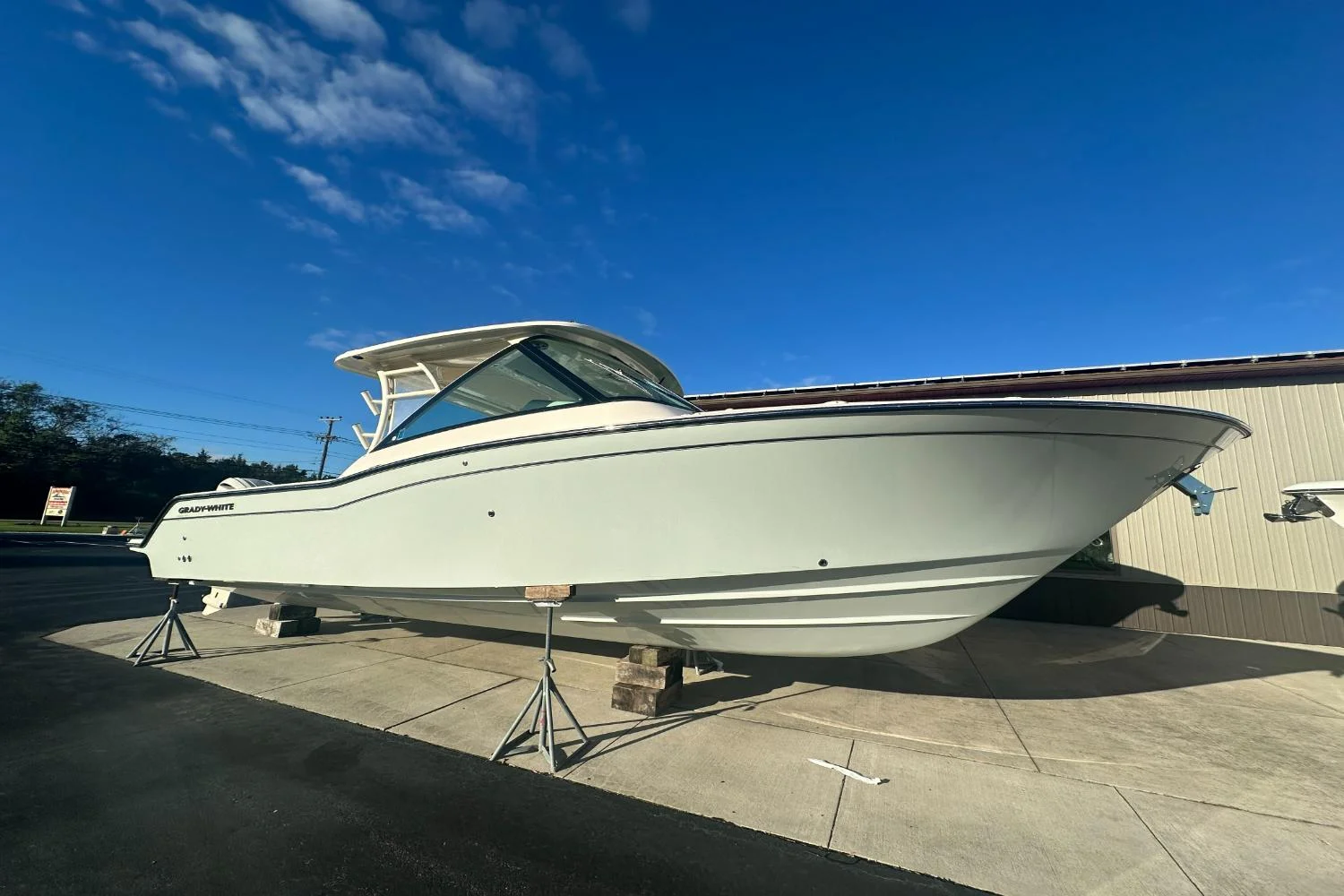 2026 Grady-White Freedom 325 Image Thumbnail #0