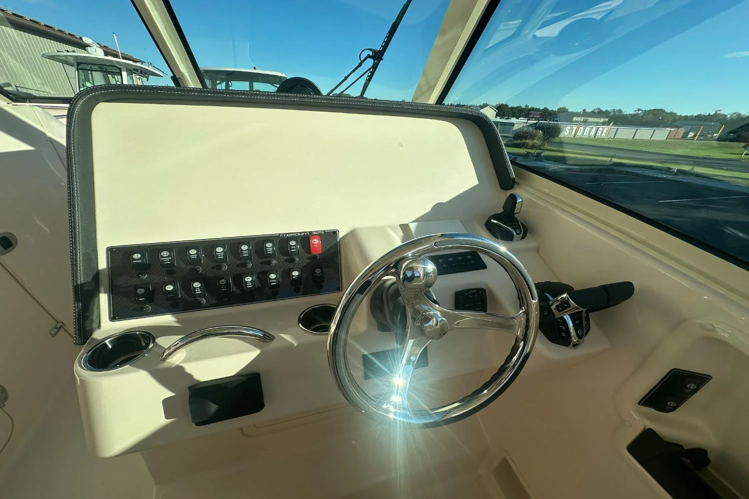 2026 Grady-White Freedom 325 Image Thumbnail #21