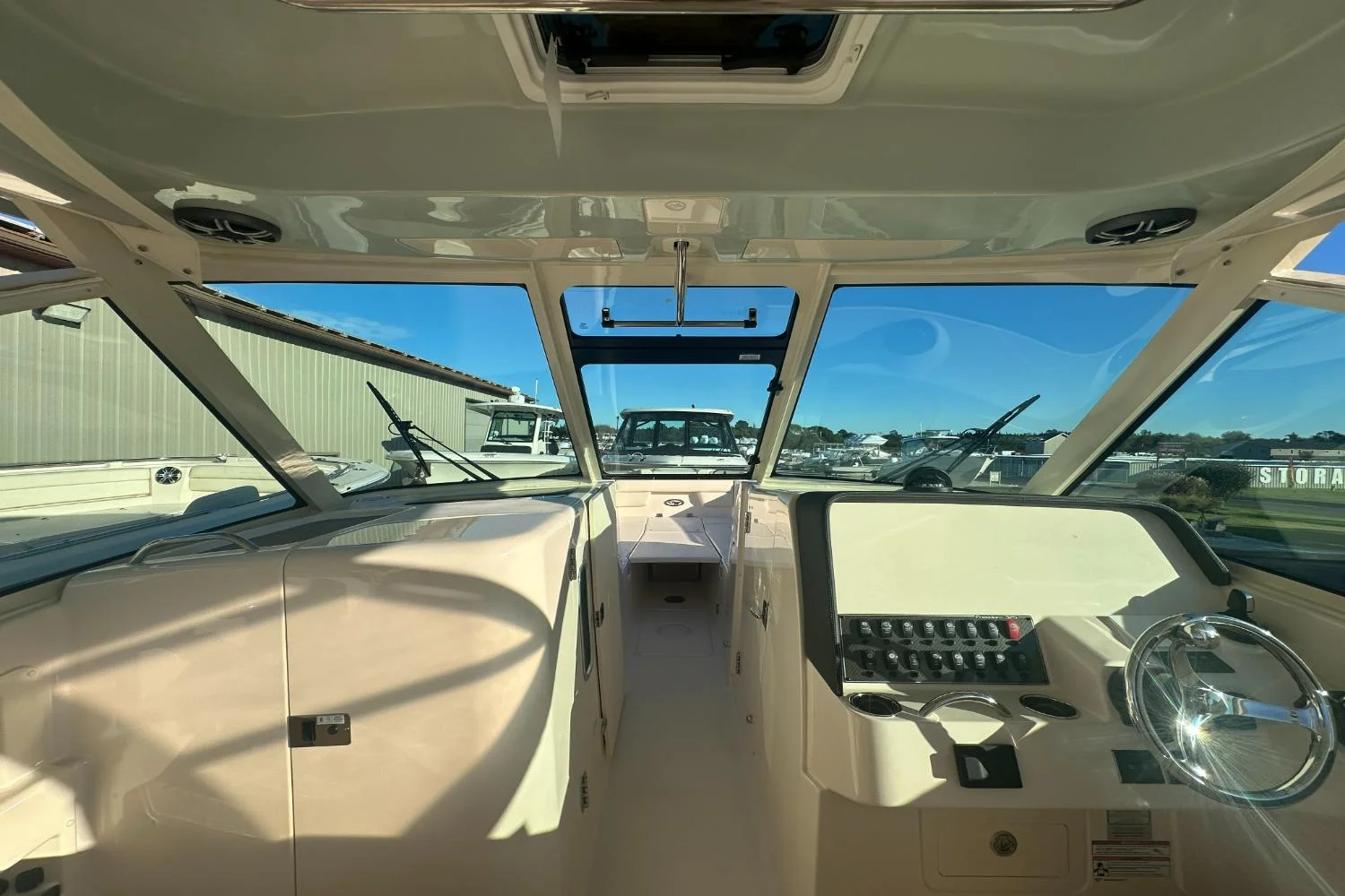 2026 Grady-White Freedom 325 Image Thumbnail #15